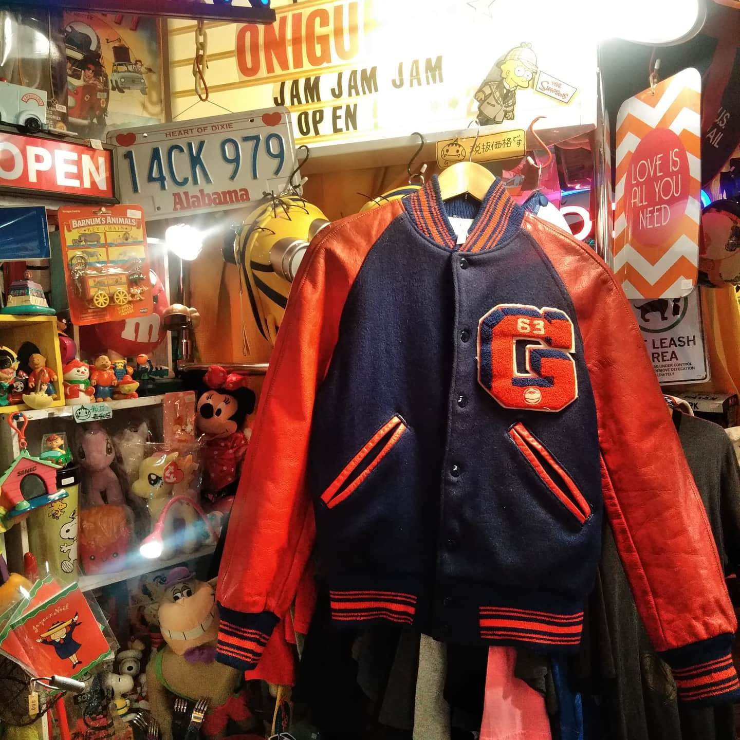 アメリカ古着。60年代ビンテージ袖革スタジャンです。5900円税別。S 