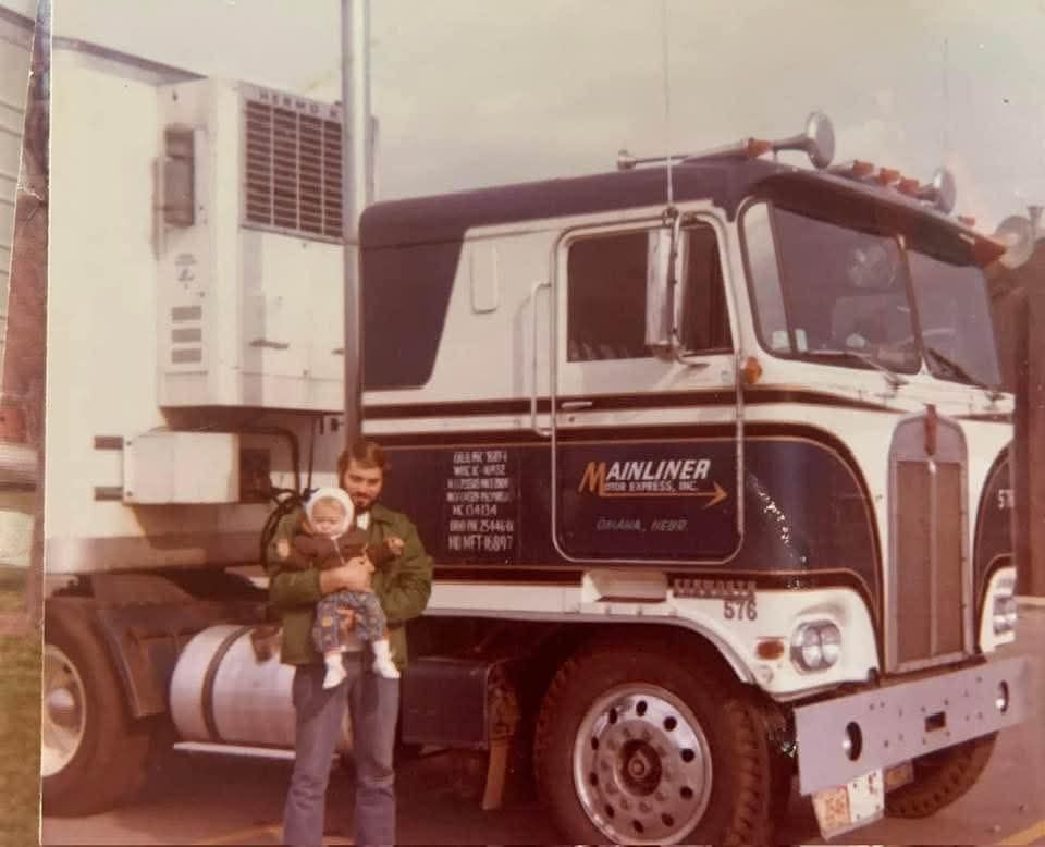や*ん様 フリーホイーラーズ HOBO AND THE TRUCKING CO. Does anyone remember the hustlin hobo trucks out of omaha?