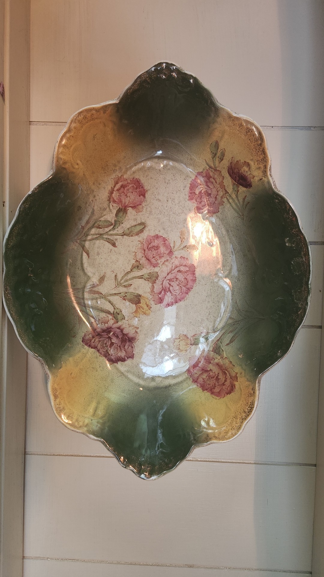 What is the origin of this vintage ceramic bowl with crazing?