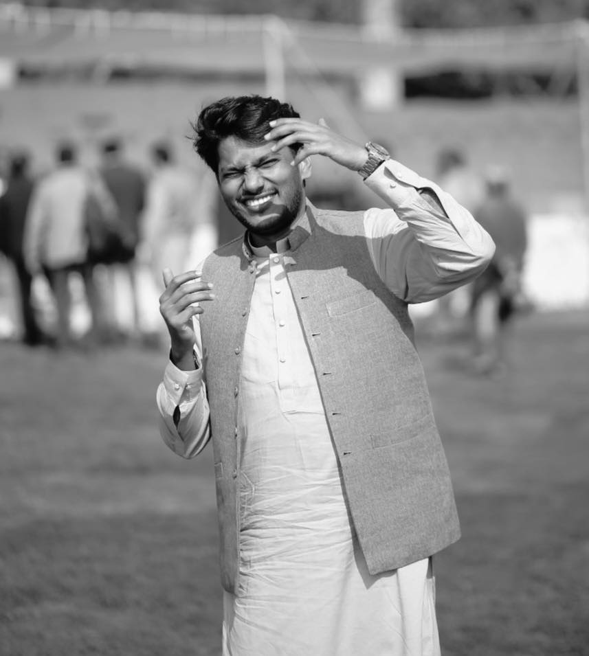 Zeeshan - پچھلے کچھ عرصے میں کئی دوست میری پوسٹوں اور ان کی پوسٹس پر ...