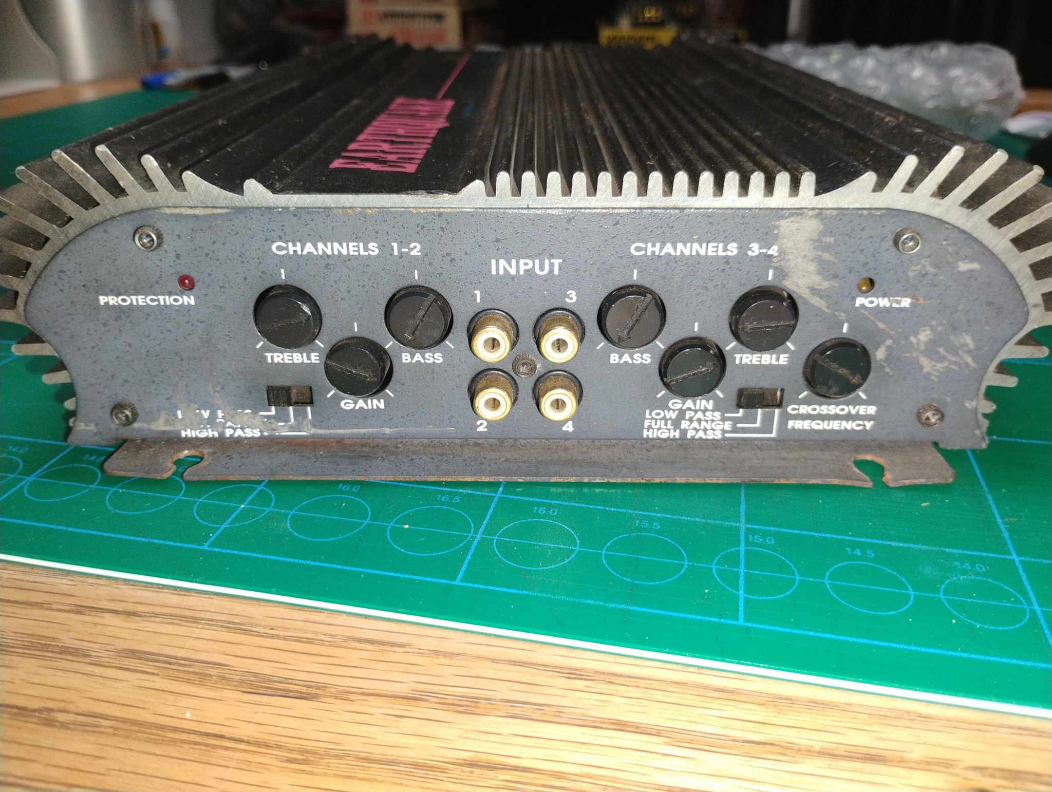 Vintage earthquake pa-4050c amplifier