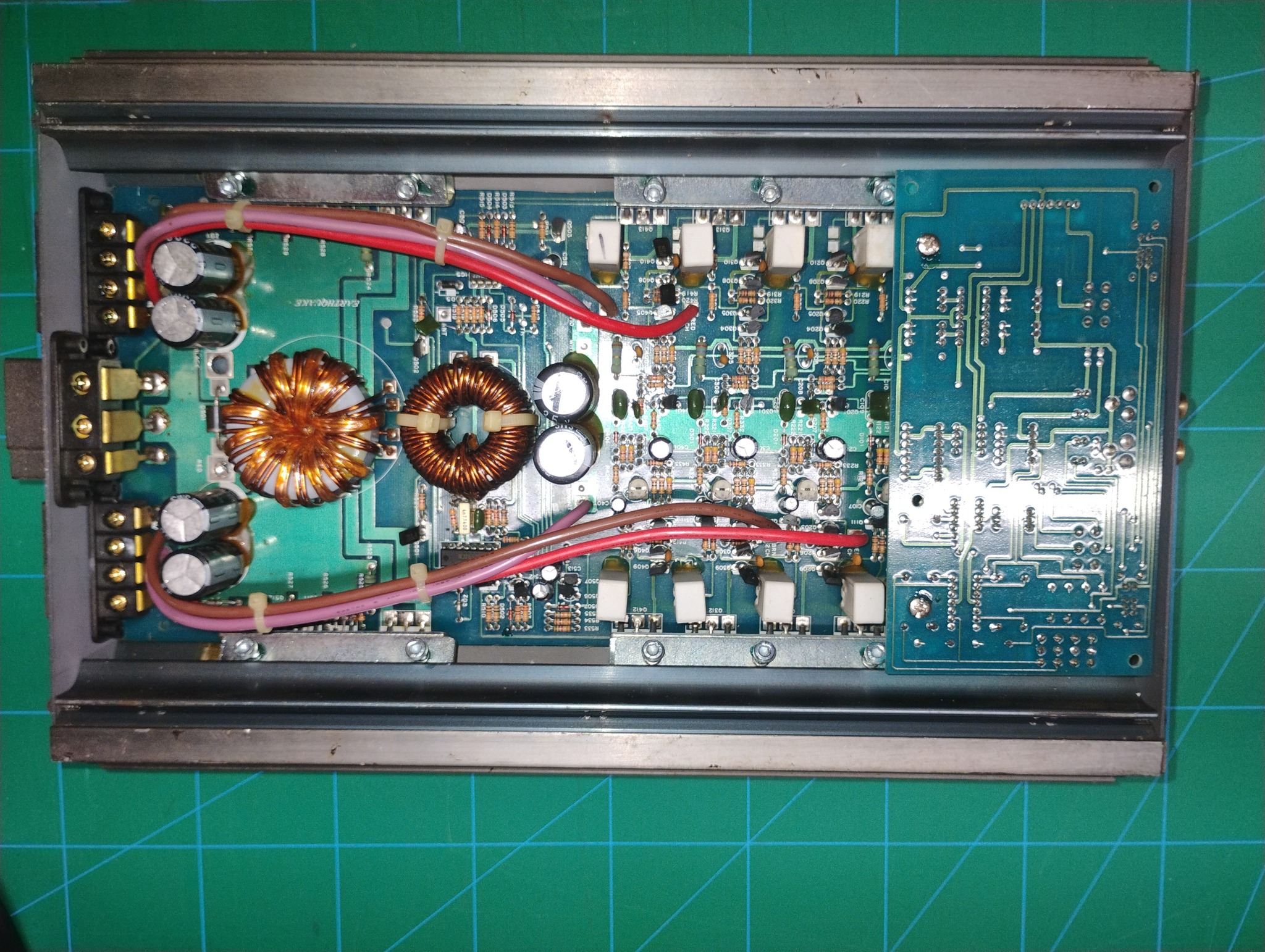 Vintage earthquake pa-4050c amplifier