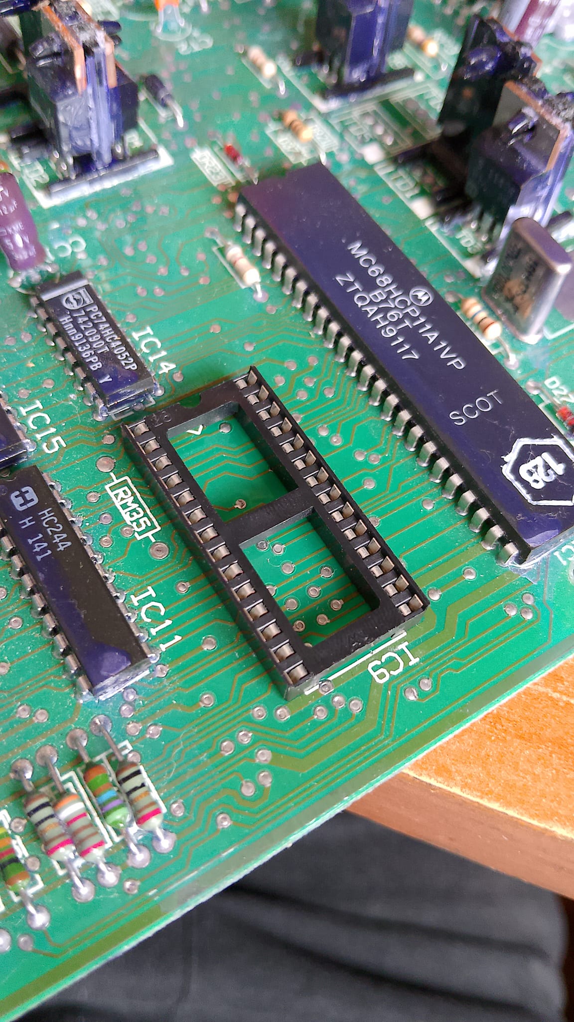 NEC D27C256D-20 UV erasable PROM from 1985