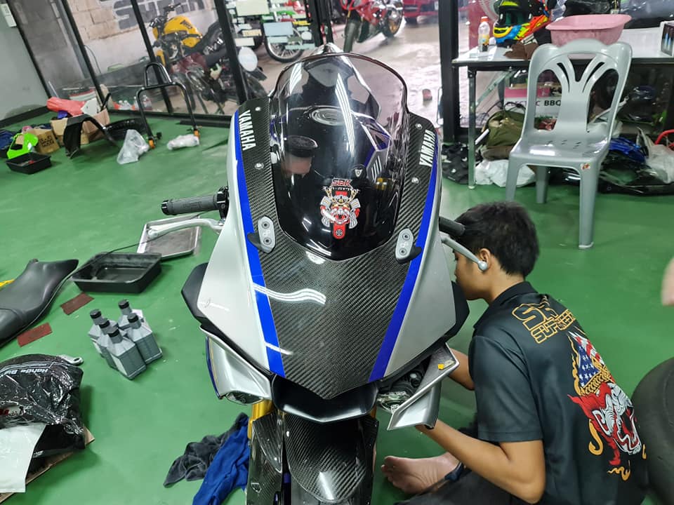 Yamaha R1M อย่างหล่อ เปลี่ยนถ่าย นมค.... - Sbk_superbikeskit | Facebook