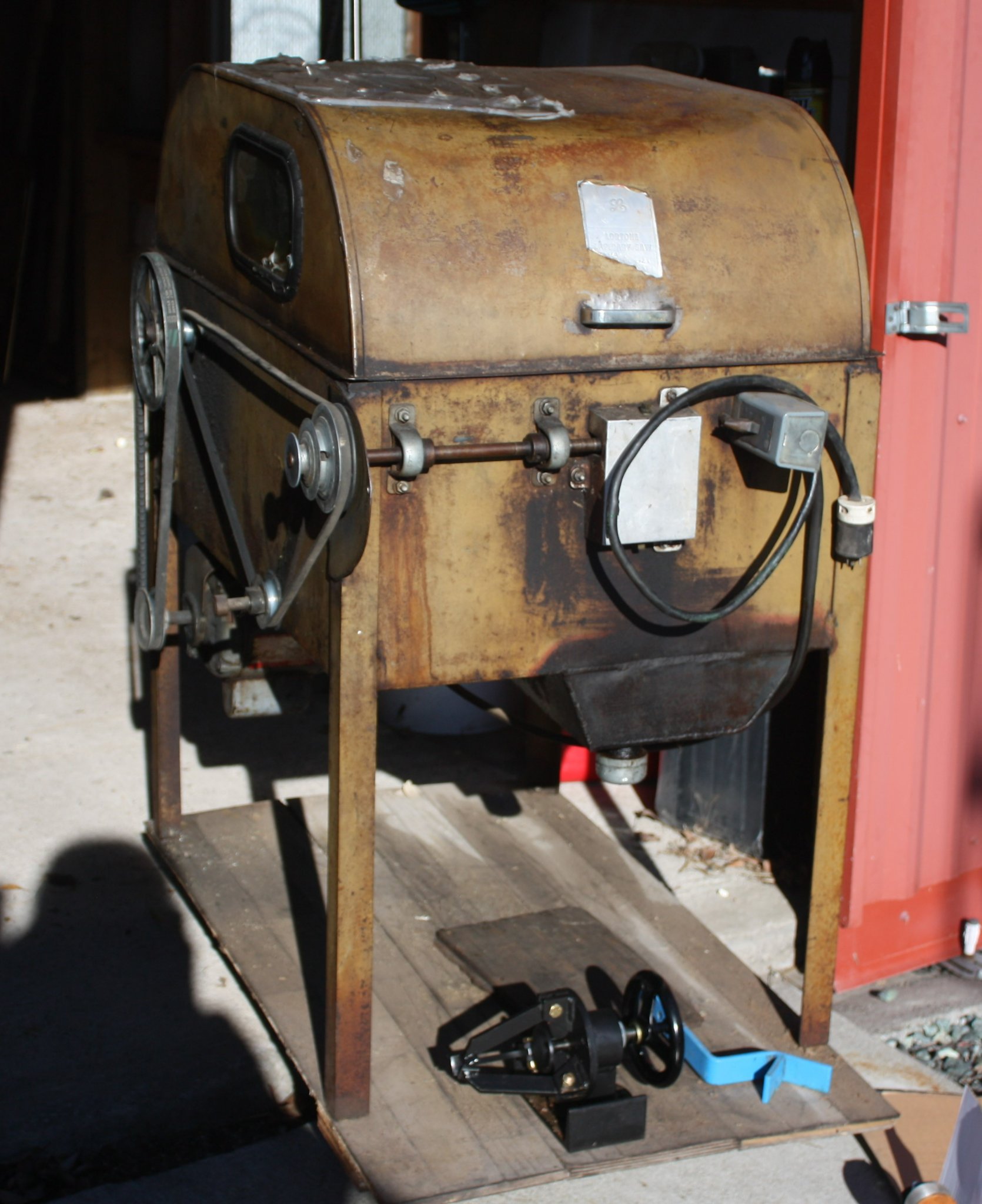 Retiring: Lapidary saw, sphere machine, flat lap, Genie, polisher ...