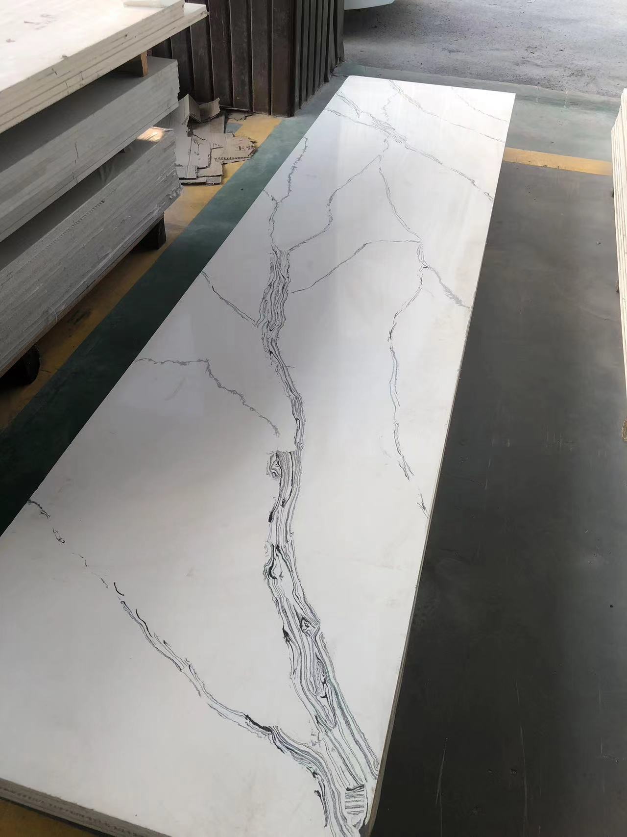 Bysson Stone - Calacatta Quartz Slabs🥳 Size:... | Facebook