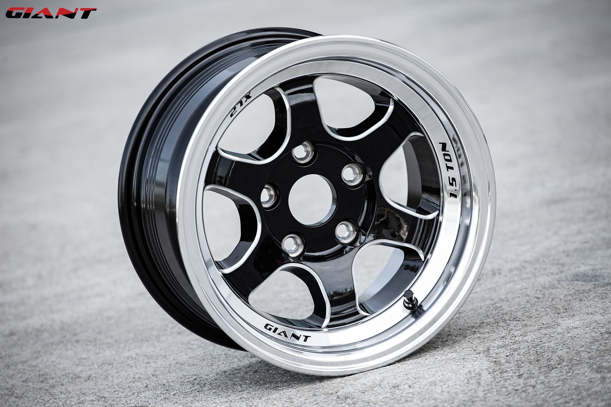LENSO TIRES - เพลาเดิมดีไซน์ซิ่ง เติมหล่อให้เข้ากับล้อหน้า... | Facebook