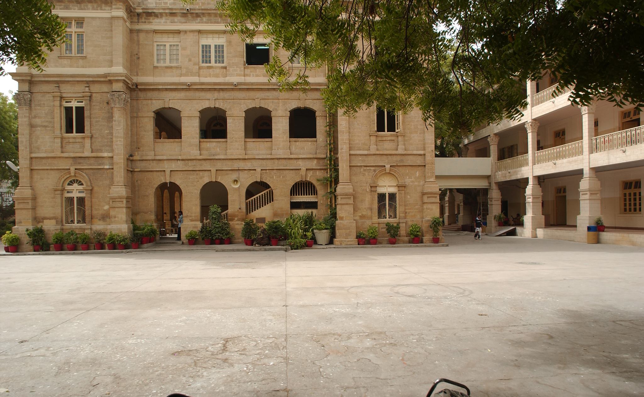 Alumni Association of the BVS Parsi High School