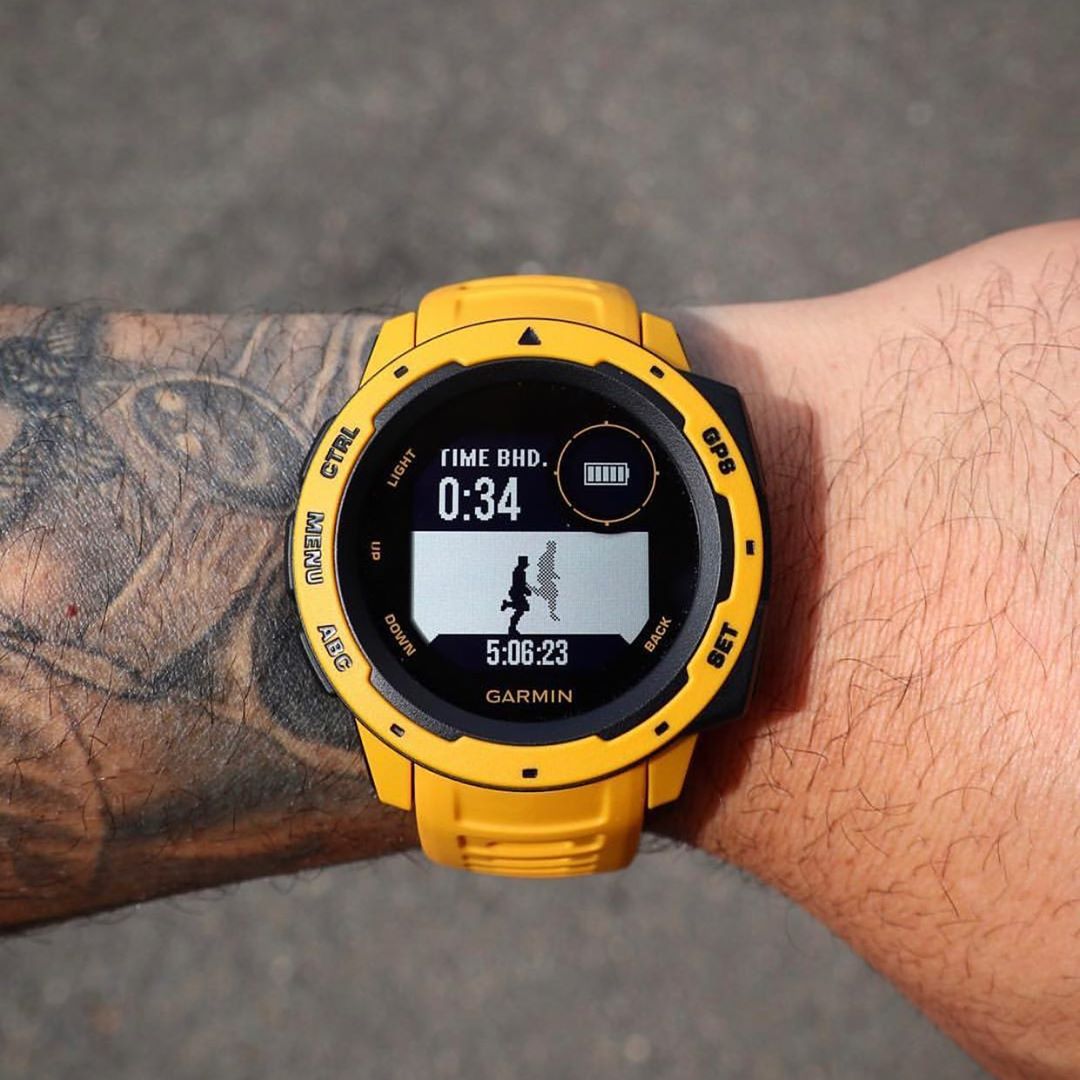 Montres And Co Jusqu Au 31 05 Profitez De 50 De Remise Immediate Sur Les Montres Instinct De Garmin Jamais Vous N Aurez Ete Aussi Presses De Pouvoir A Nouveau Faire Du Sport En