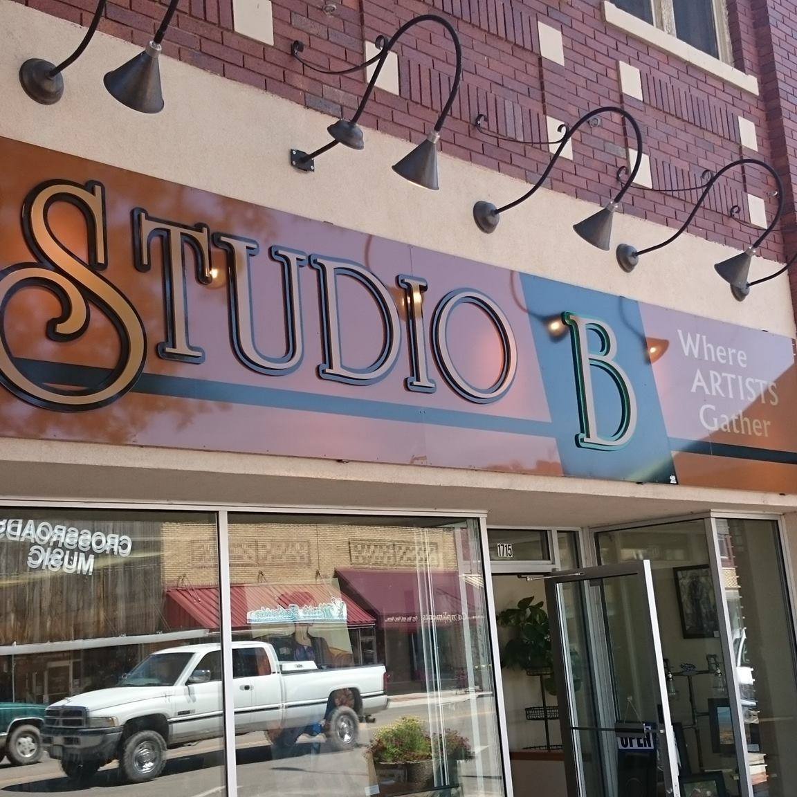 Studio B Christmas Show Scottsbluff NE