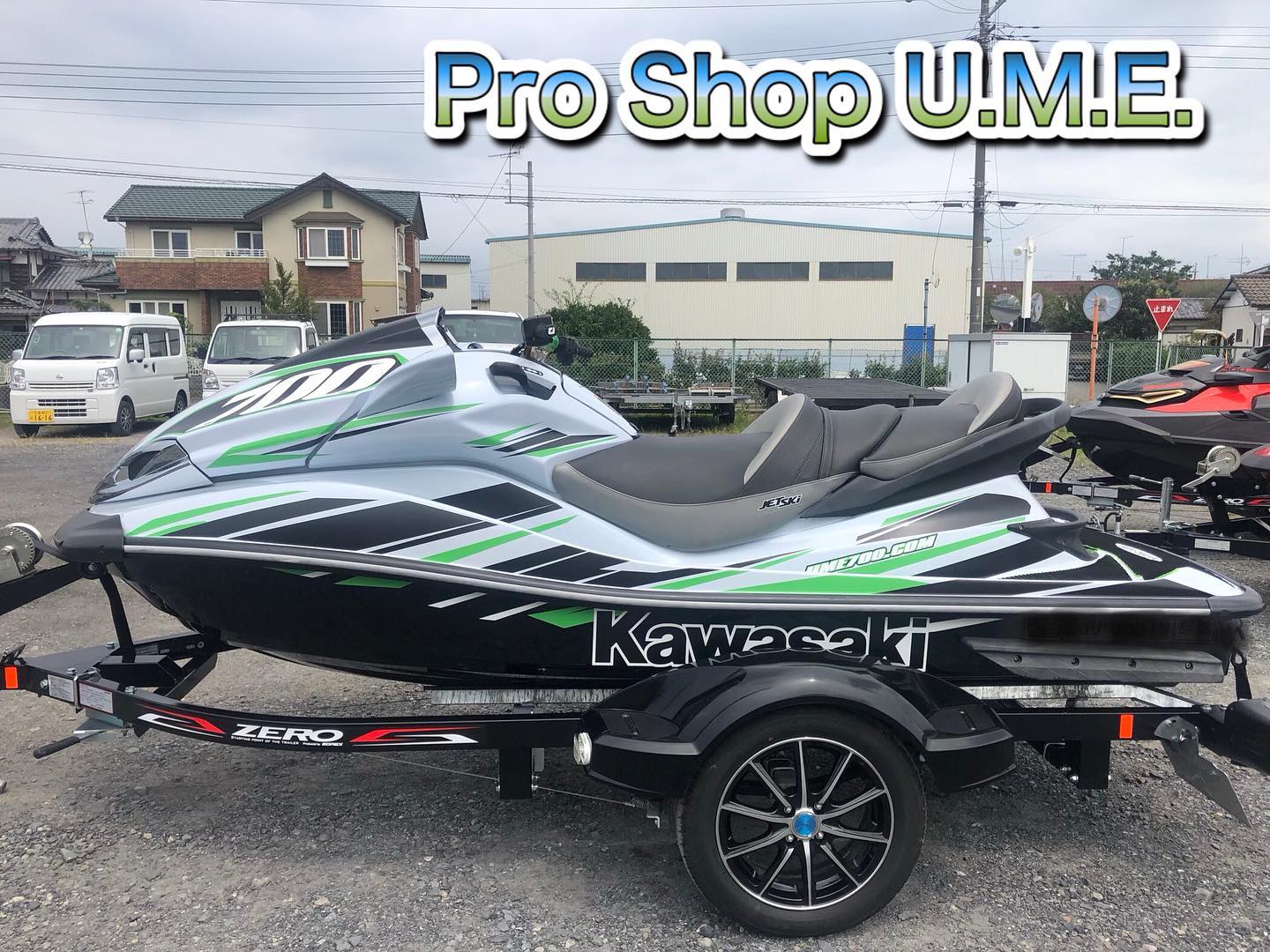 kawasaki ULTRA310デカール施行例✨ イメチェンで自分だけの1台に 