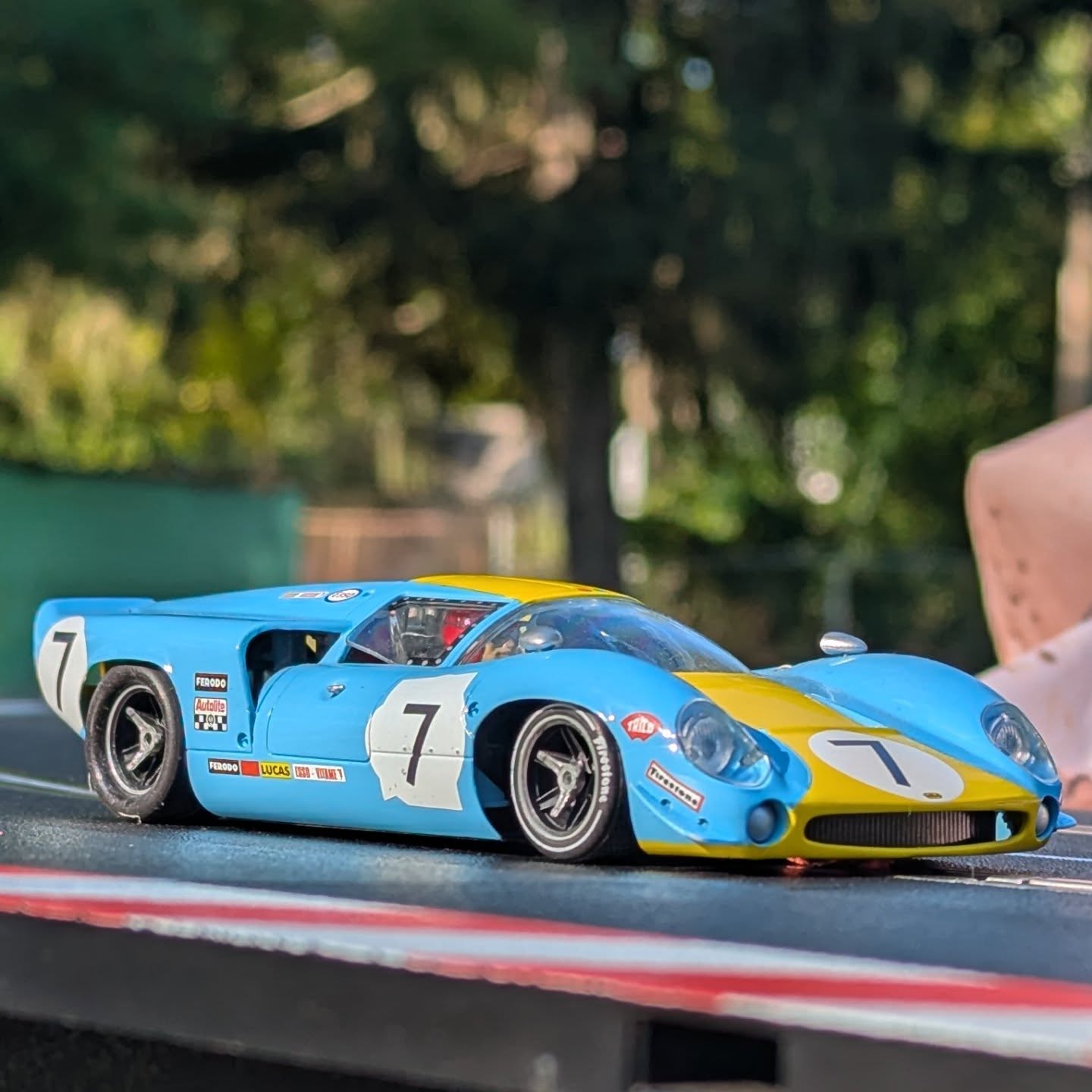 Photo Vintage 1967 De Course : Ford GT40 Et Lola T70 Au Circuit De Norisring