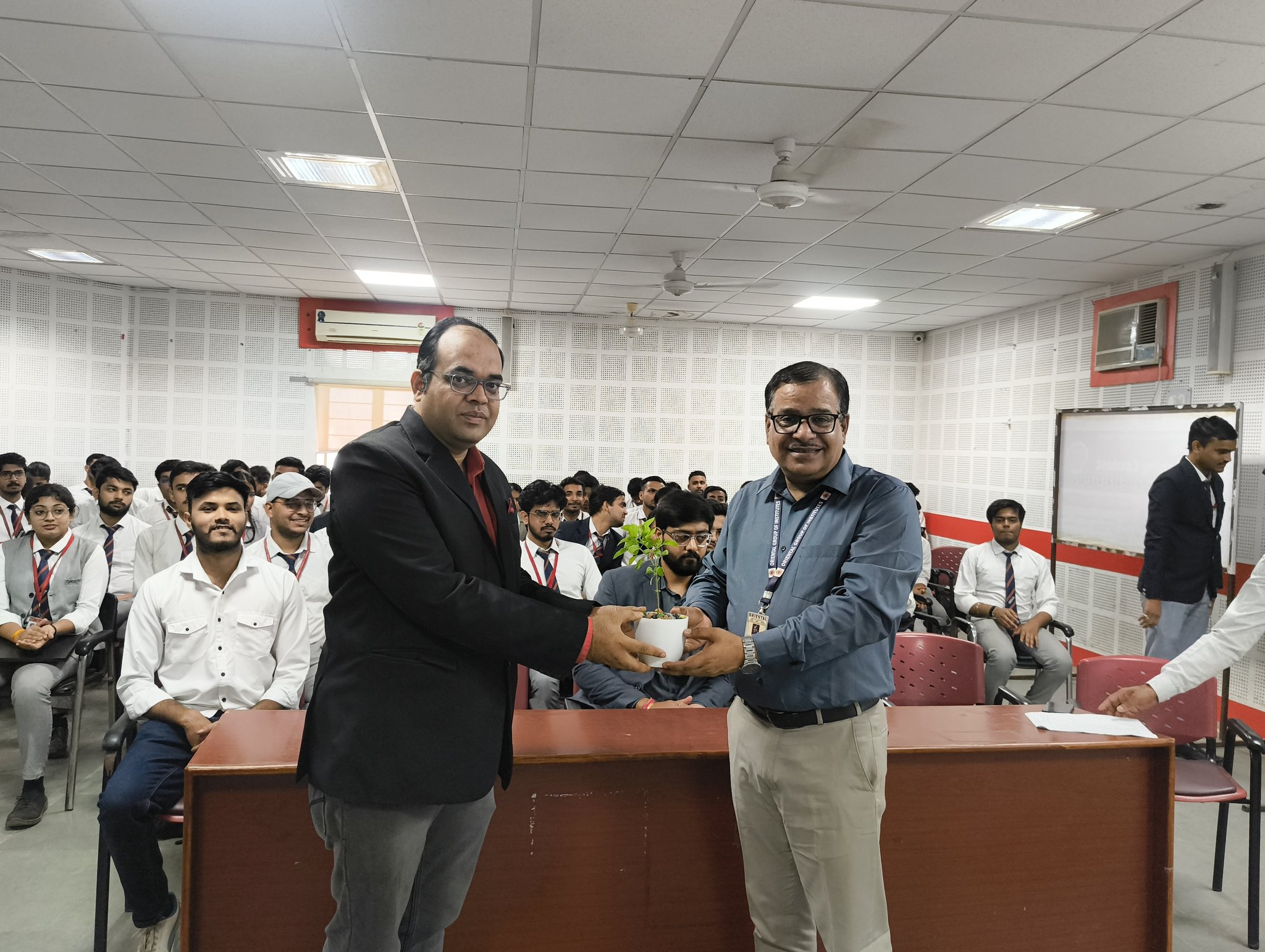 Dr-Rovin Tiwari