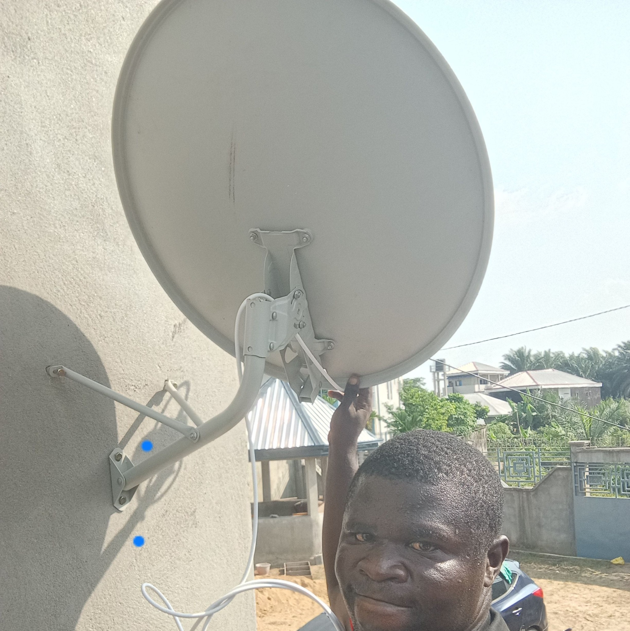 Installation canal+ avec la boussole du téléphone | Rosty Frp | Facebook