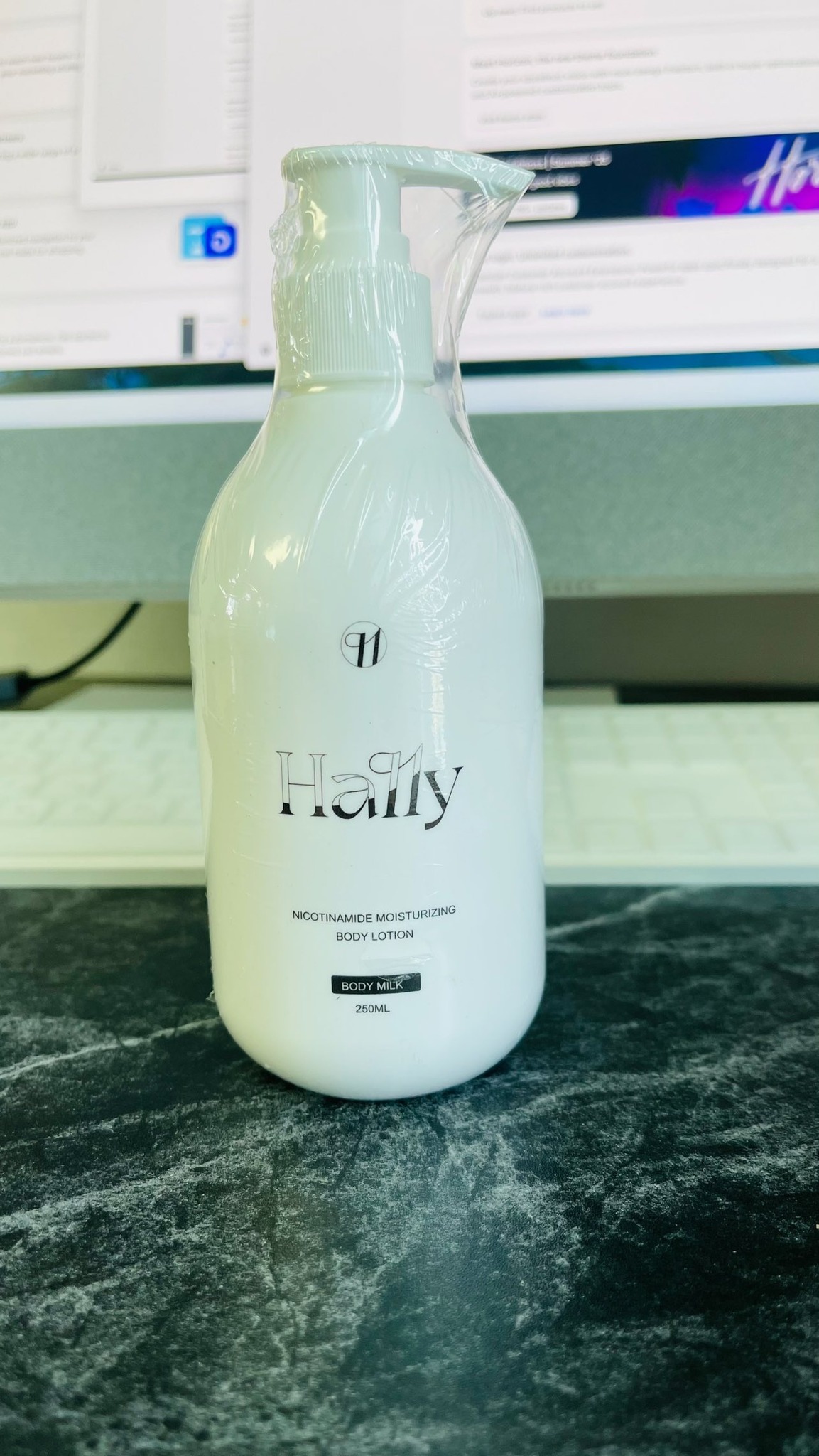 HALLY LOTION Whitening + Moisturizing in One ? Yes, 𝗛𝗮𝗹𝗹𝘆