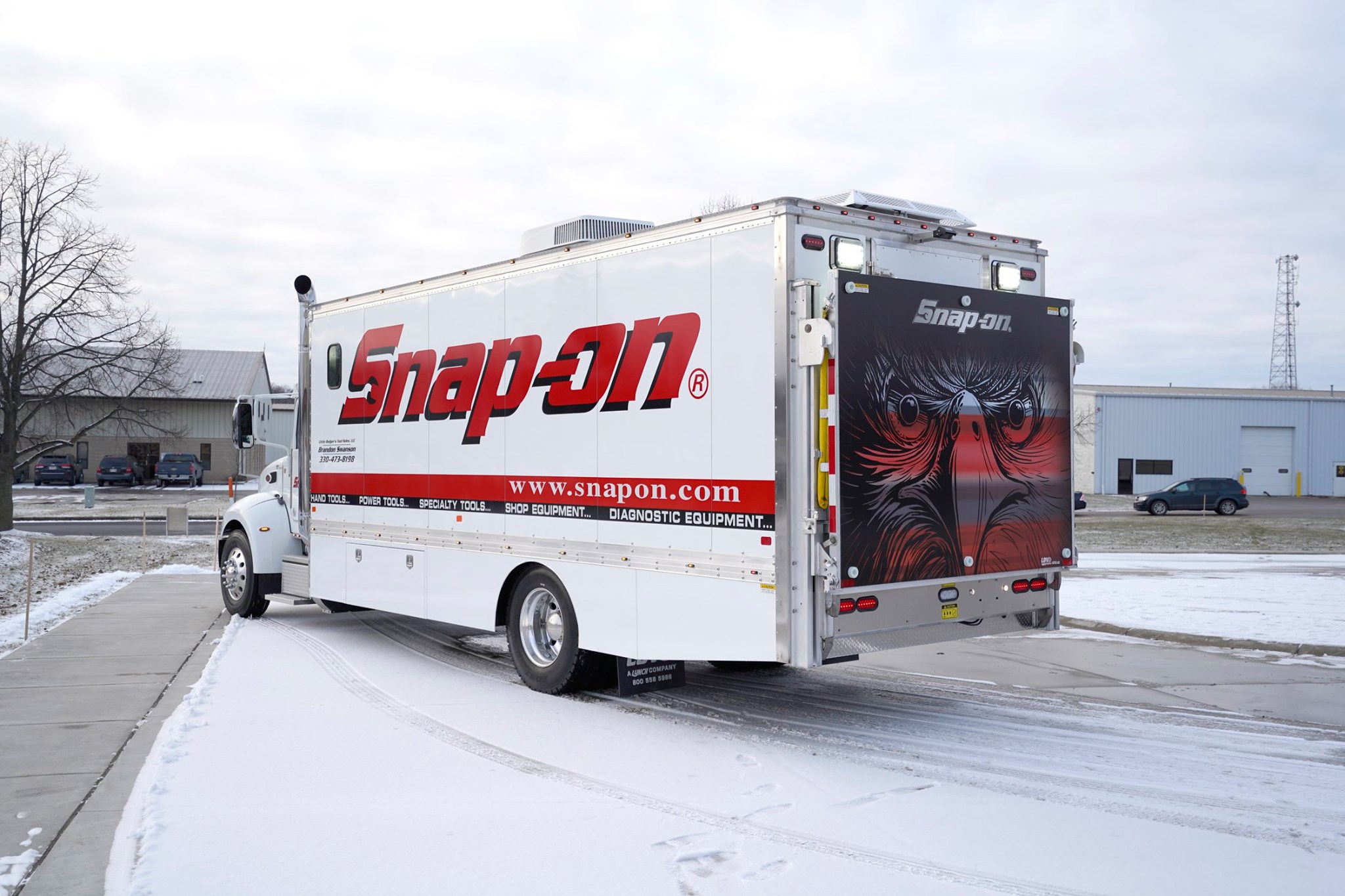 LDV's 28ft tool truck, the Leo Gonzalez Peterbilt