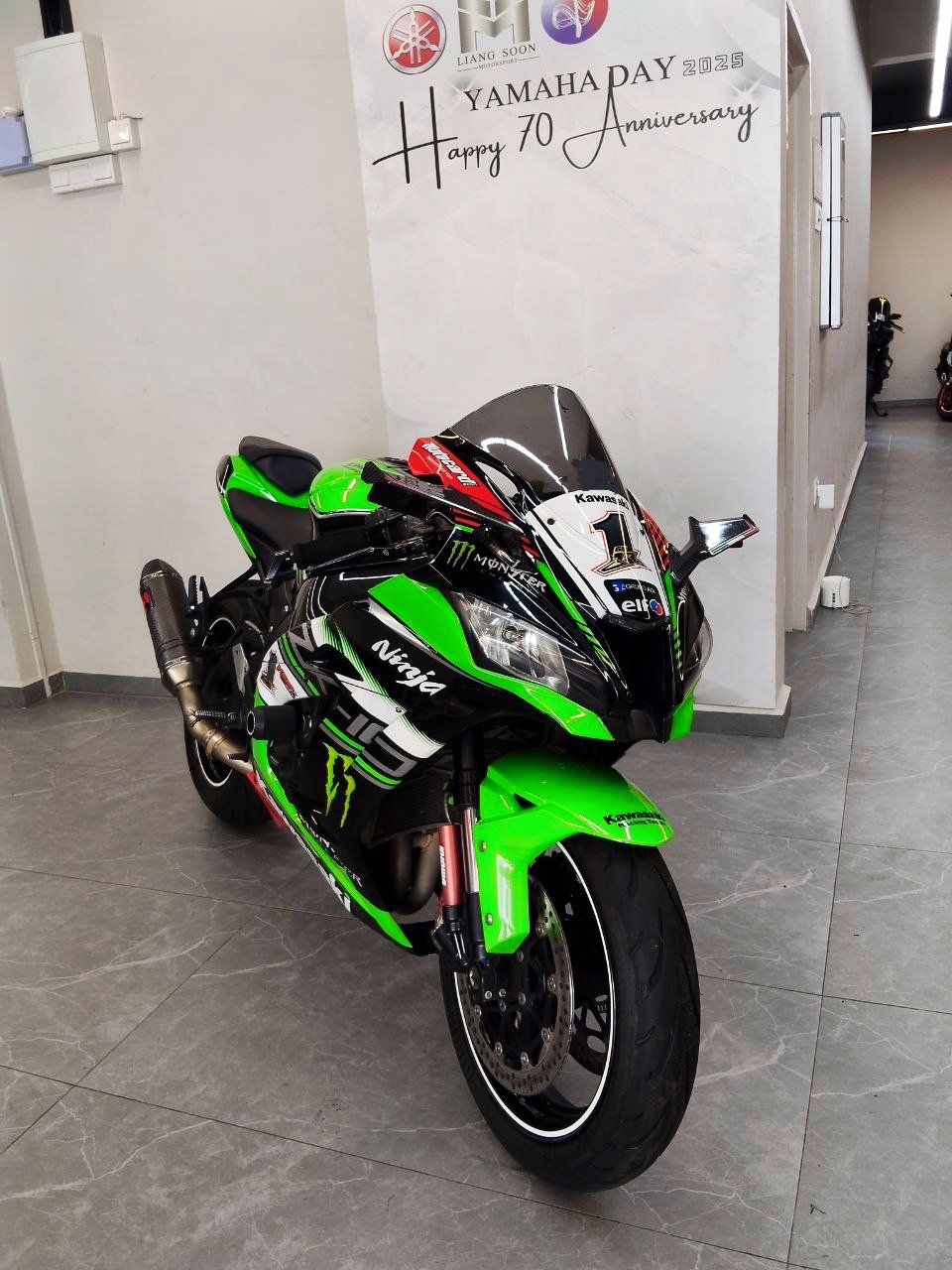 アリエル 2013 Kawasaki ZX-6R ZX6R With Sc Project Exhaust & Quickshifter
