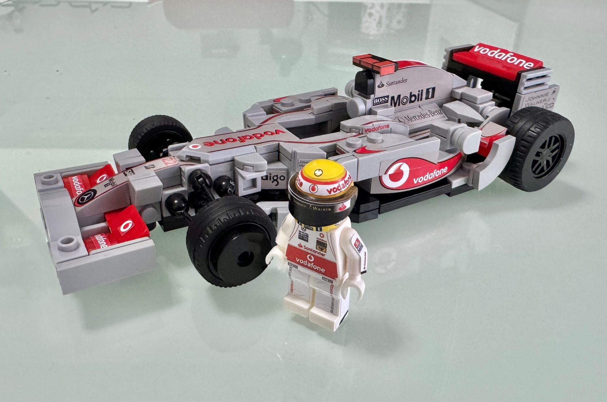 1/18 MINICHAMPS - McLAREN F1 MP4/23 TEAM VODAFONE McLAREN MERCEDES