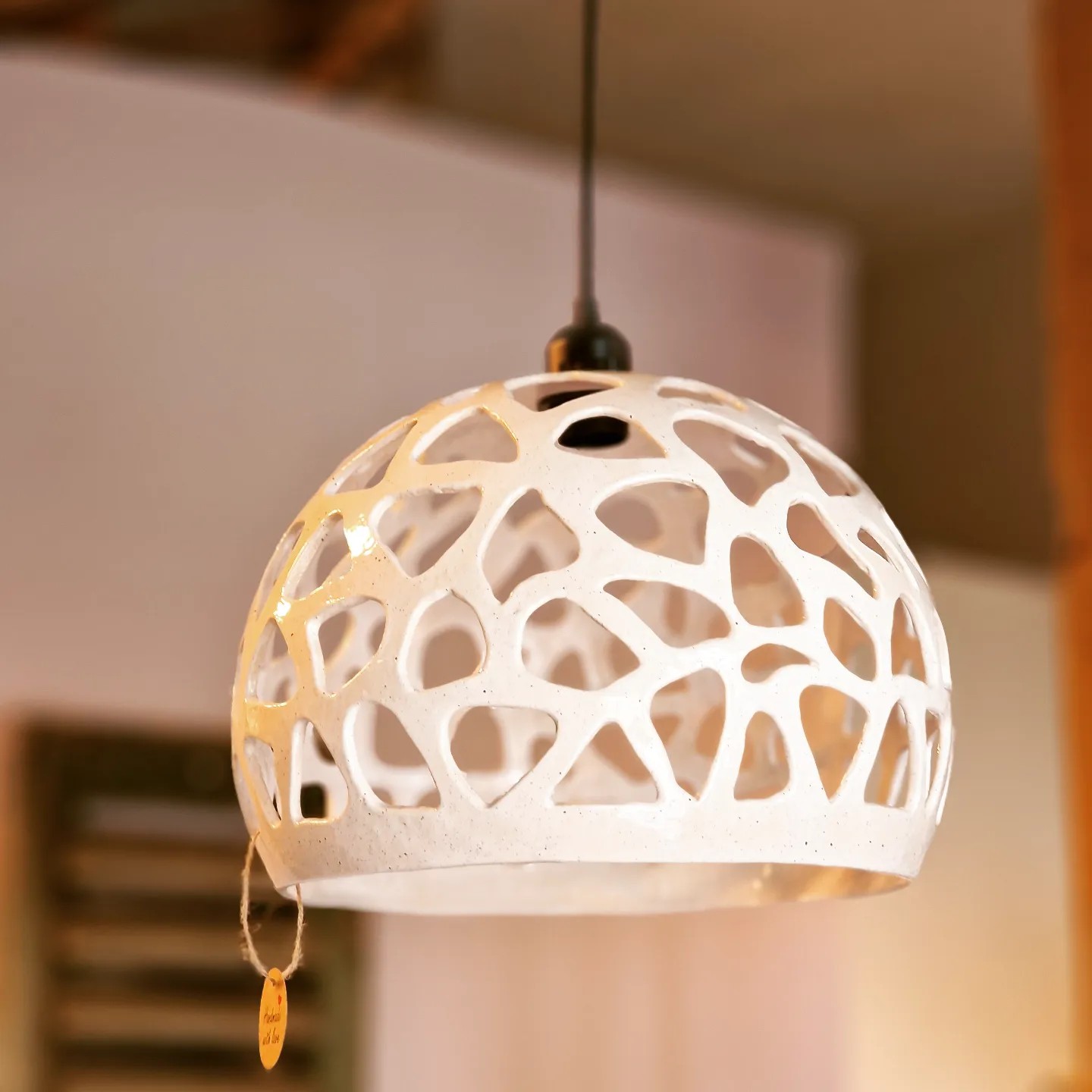 Hängelampe, Keramik-Lampenschirm 💡 #keramik#pottery#facettenreich32#lampe #licht#geschenk#tirol#töpfern#interiordesign#einrichtung