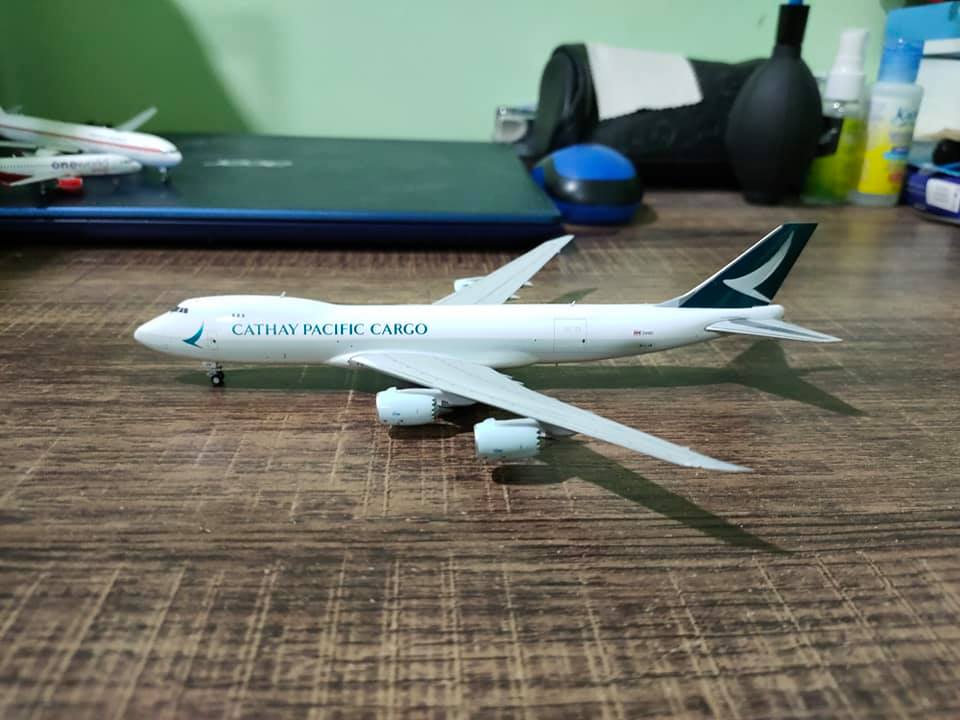 Cathay Pacific Cargo Boeing 747-8F B-LJN 1:400 scale