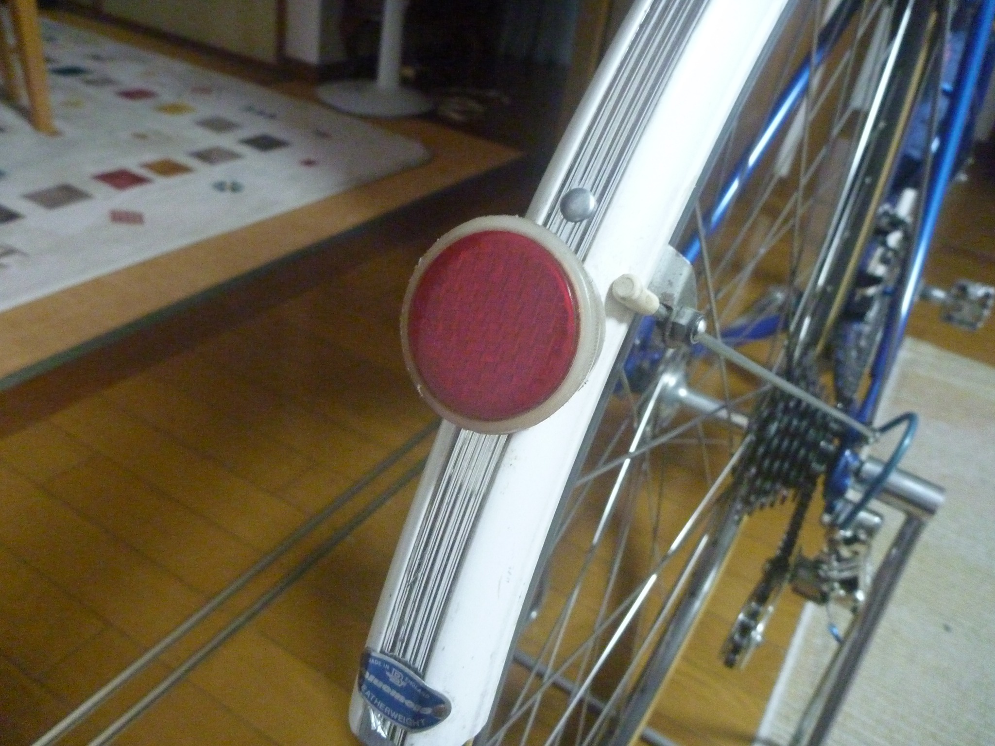 今、組み立てているユーラシアのヘッドパーツですが、 現行のTANGE「RB 