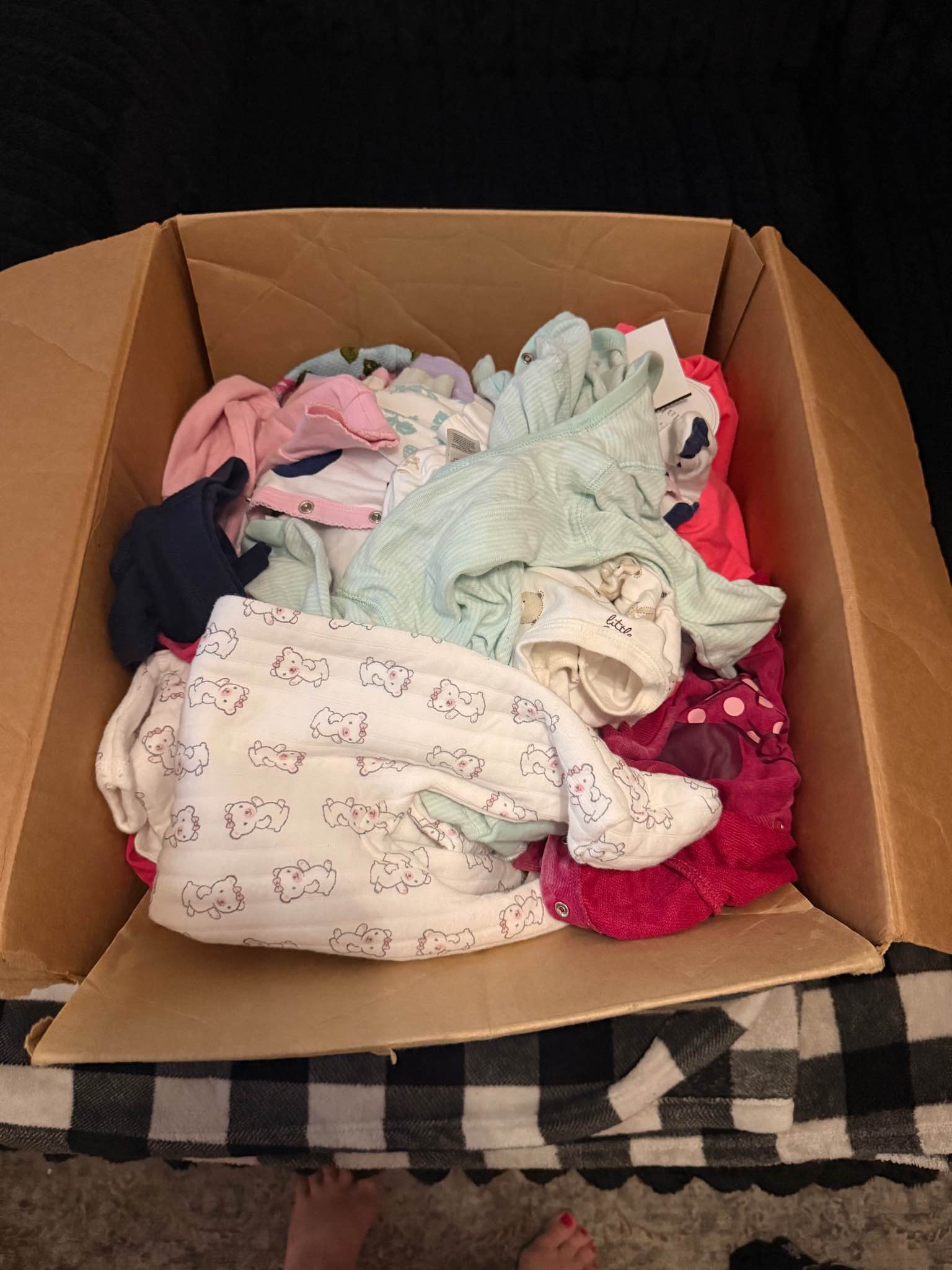 Baby girl 0-3 month clothes, got gifted a huge box of 0-3 clothing  display picture 1