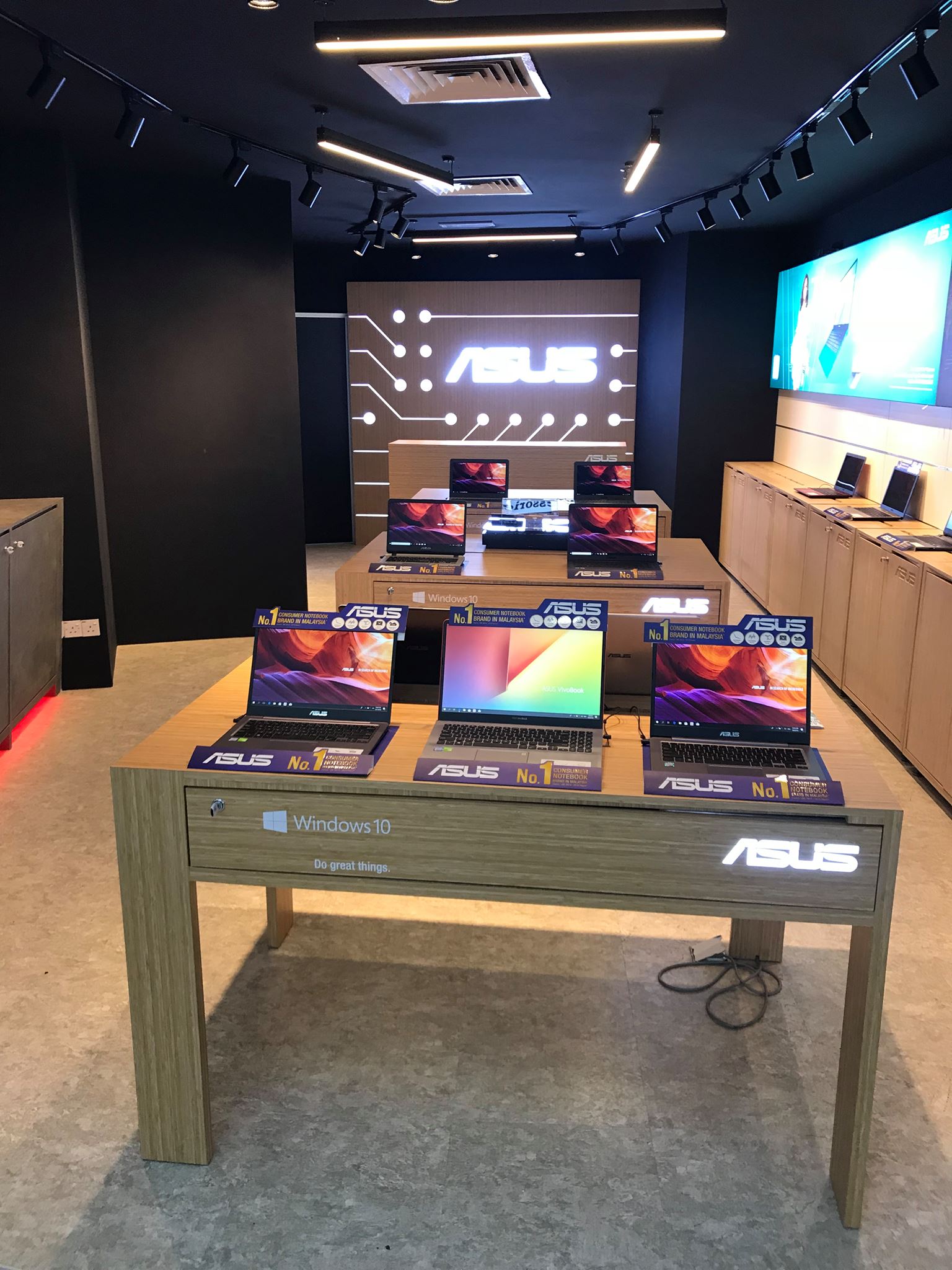 Asus Concept Store Asus Concept Store Sunway Pyramid