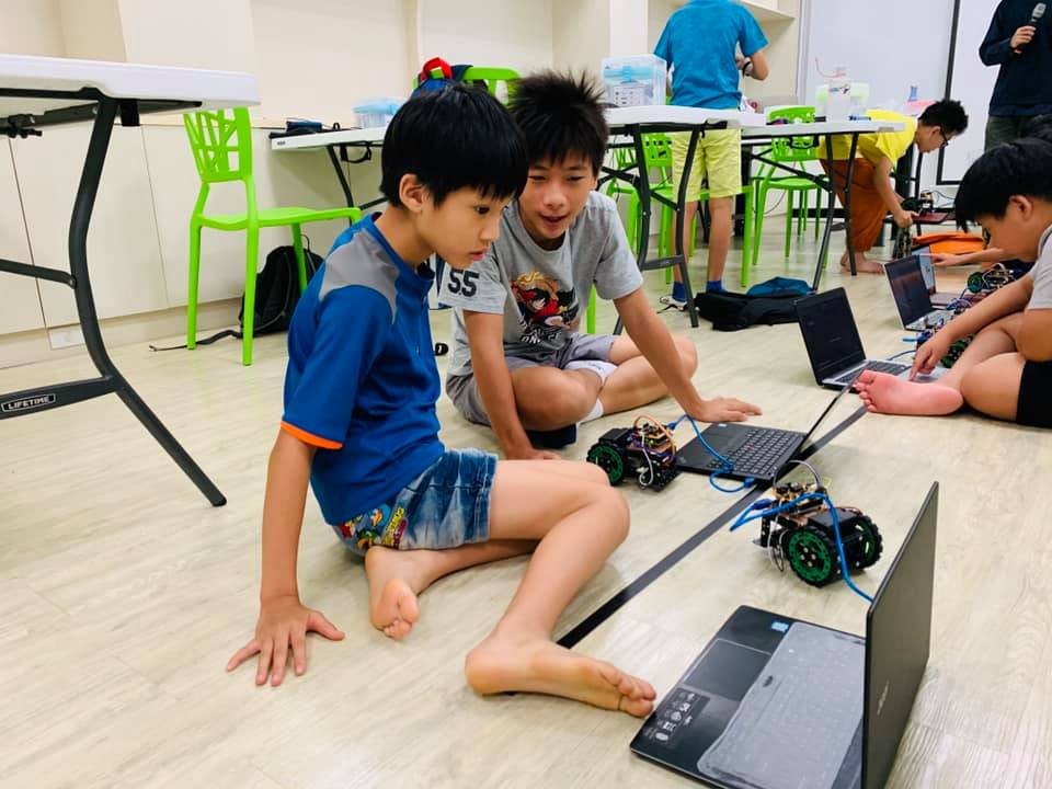 #2020成大暑期營隊 mBlock兒童程式機器人營第二梯🚩Day4... - 成大 Maker Factory