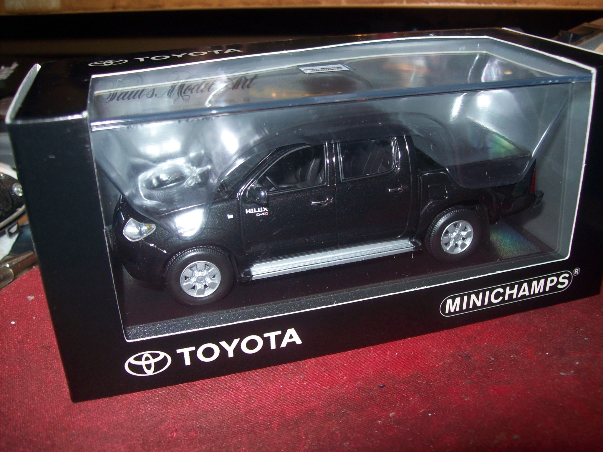 海外ディーラー限定 1/43 ミニチャンプス トヨタ 2006 ハイラックス Limited Edition 1 of 1536 pcs made worldwide! 1/43 Minichamps