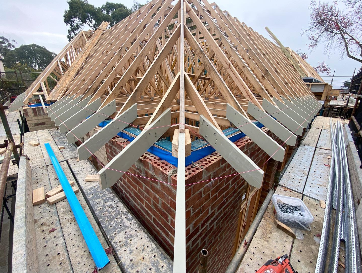 Exposed rafters on a bell curve with... - Arcadia-Structures