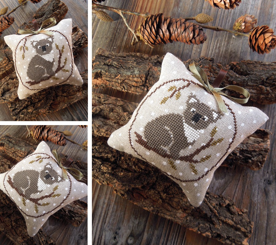 ENGLISH A free pattern for your... - The Little Stitcher | Facebook