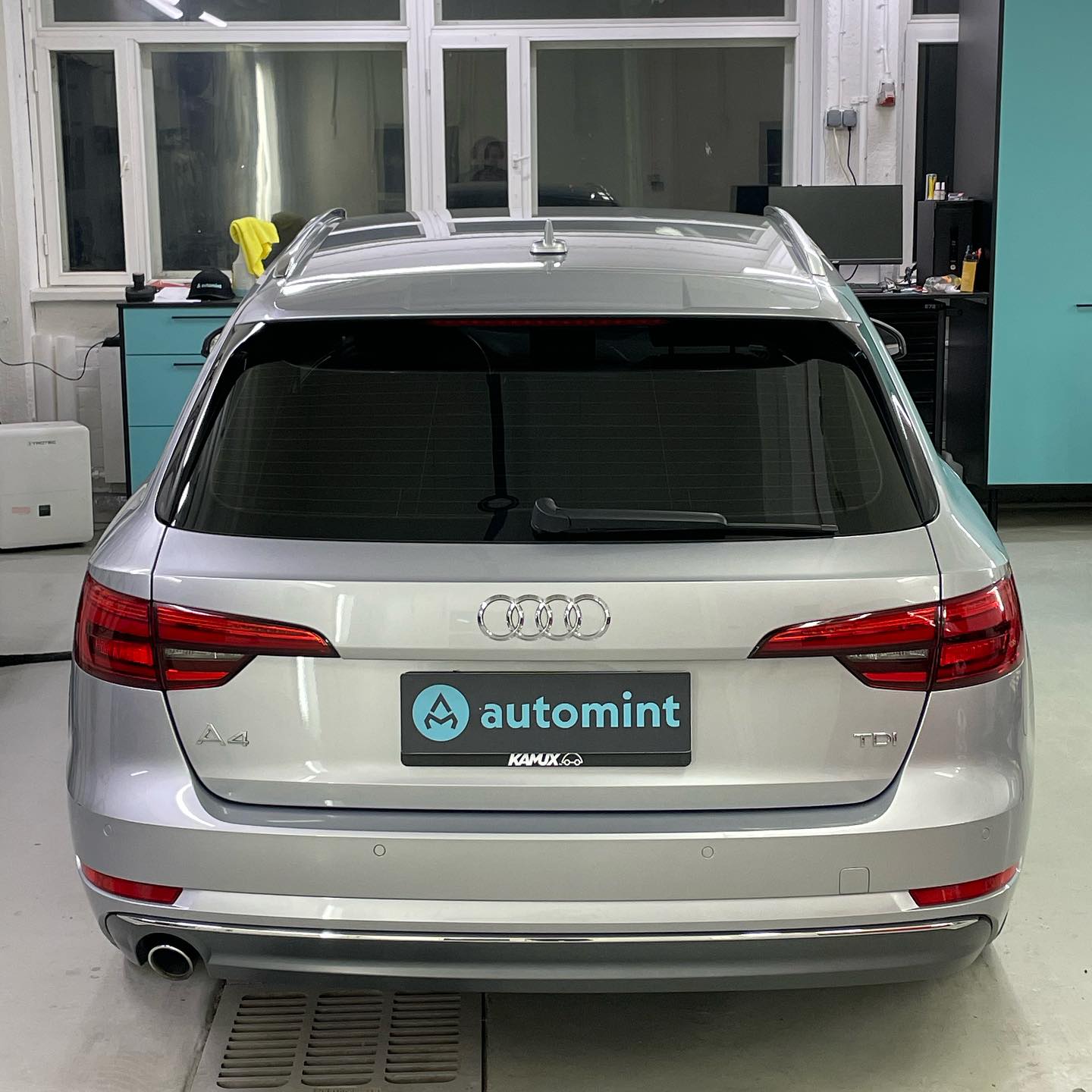Automint Oy - Audi A4 1-Step kiillotus ja Kamikaze...