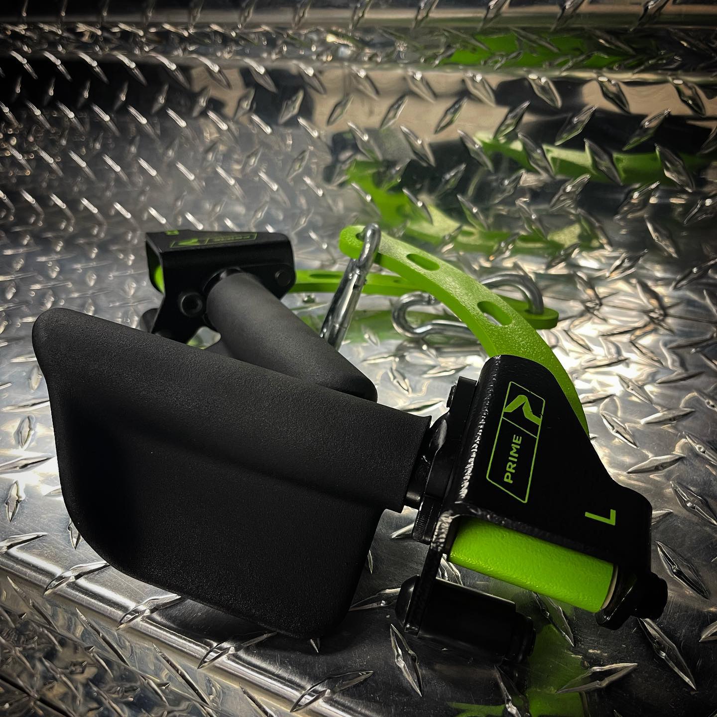 On 9.17.18 at 5pm EST, the RO-T8 4N1 Handles will be back in stock