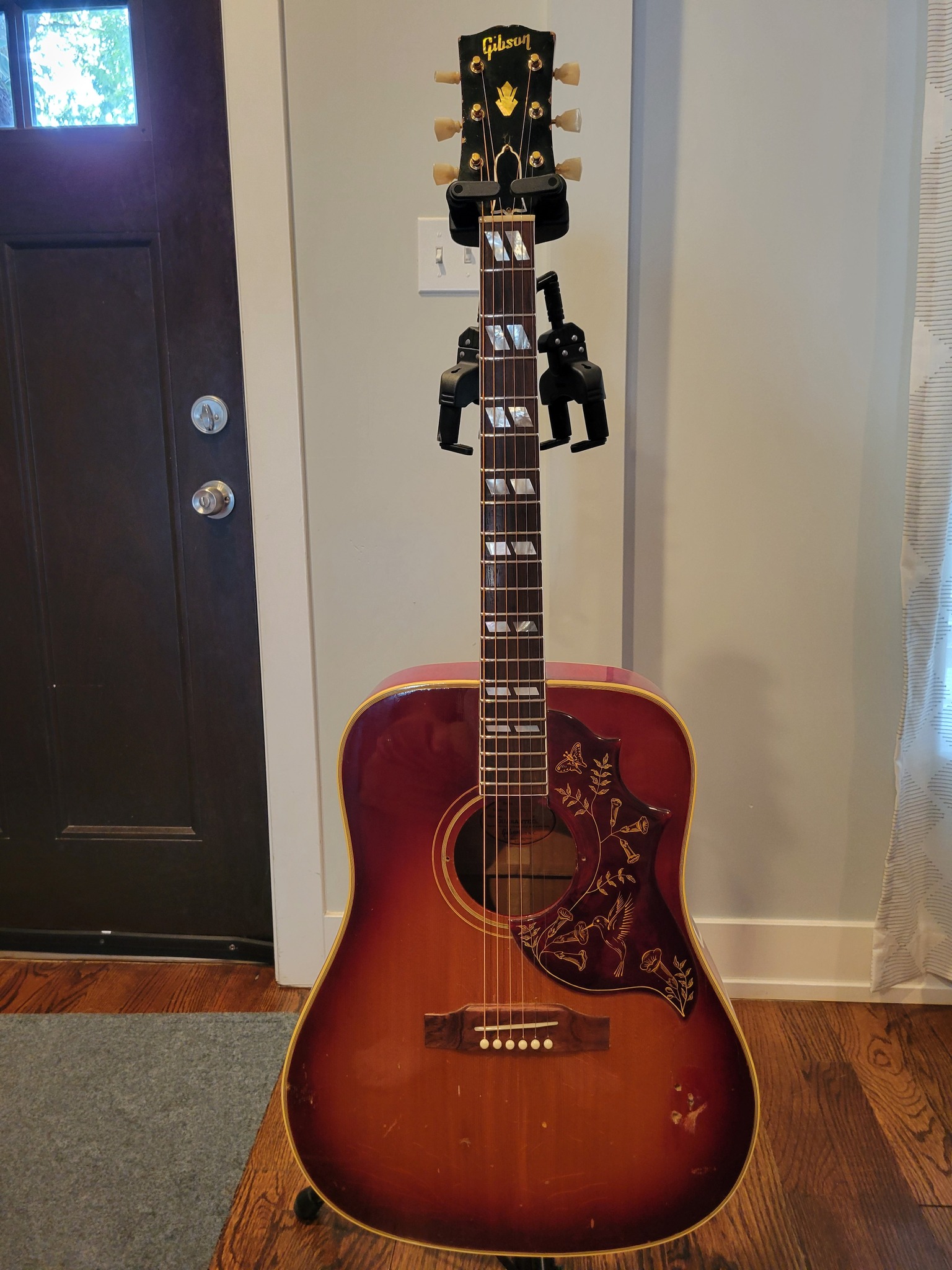 Setting up and repairing a Tokai Hummingbird 96F guitar?