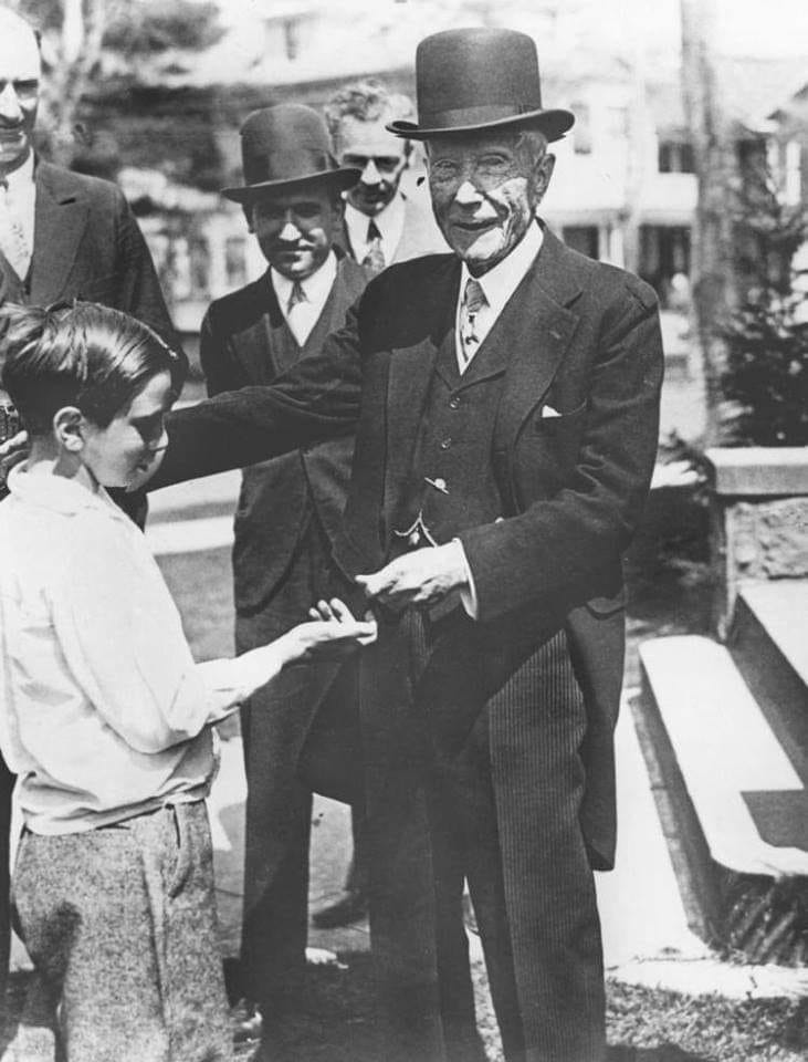 Joanna Natalia - EL CONSEJO MILLONARIO DE ROCKEFELLER PARA...