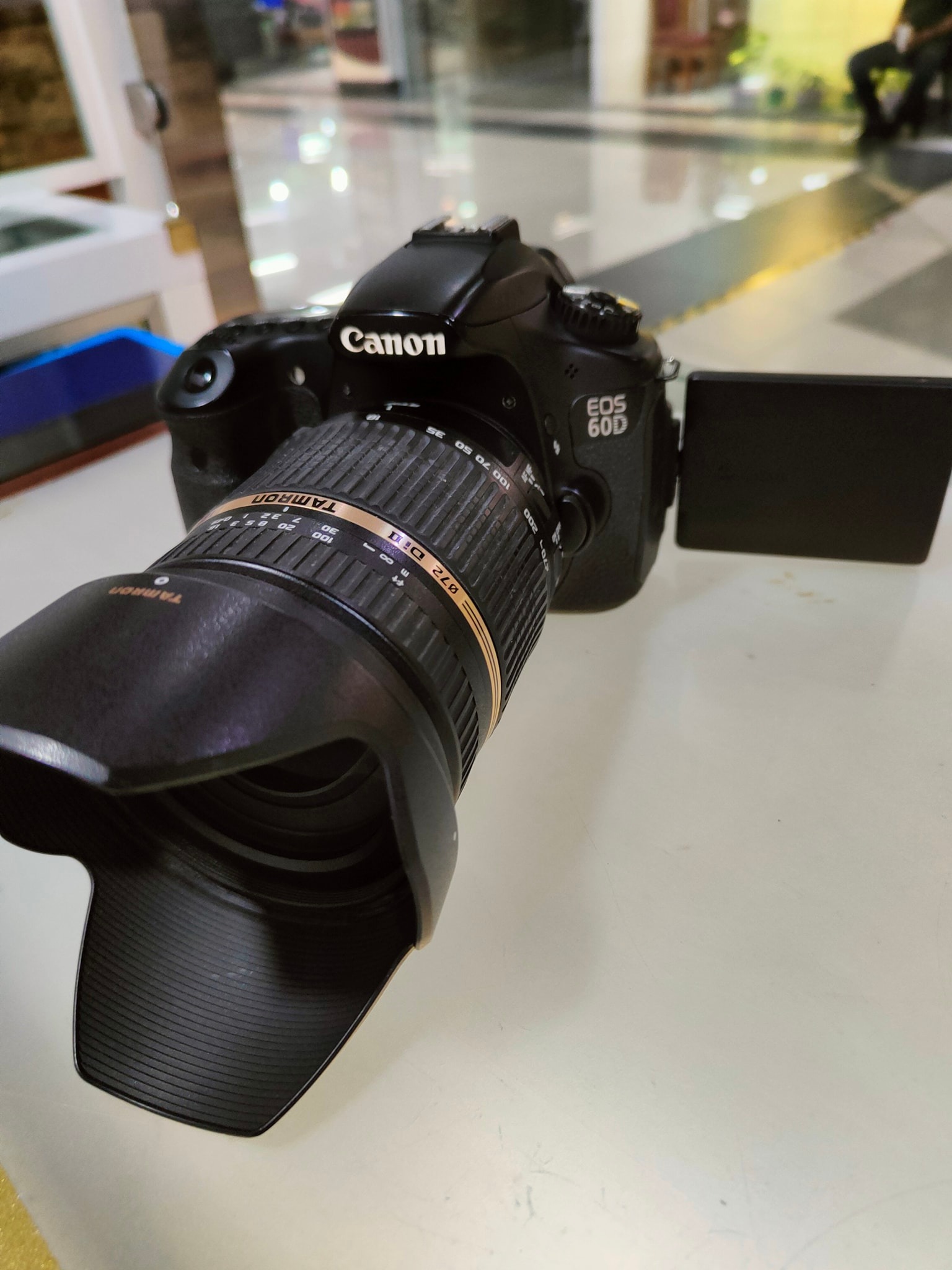 Sold ? Body: Canon Eos 60D Lense:... - BARTS Camera SHOP | Facebook