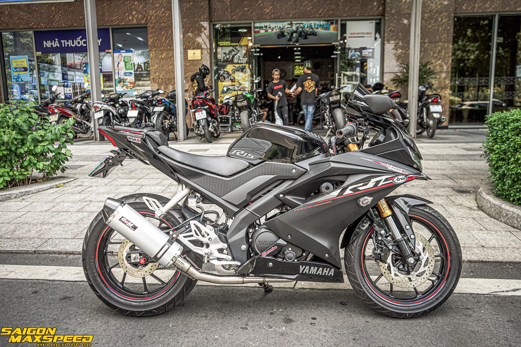 Lên pô GEM CS7 cho YAMAHA R15 V3 -... - Sai Gon MaxSpeed VN