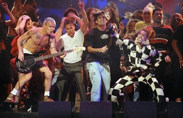 ▫️Red Hot Chili Peppers during 1992 MTV Video Music Awards in