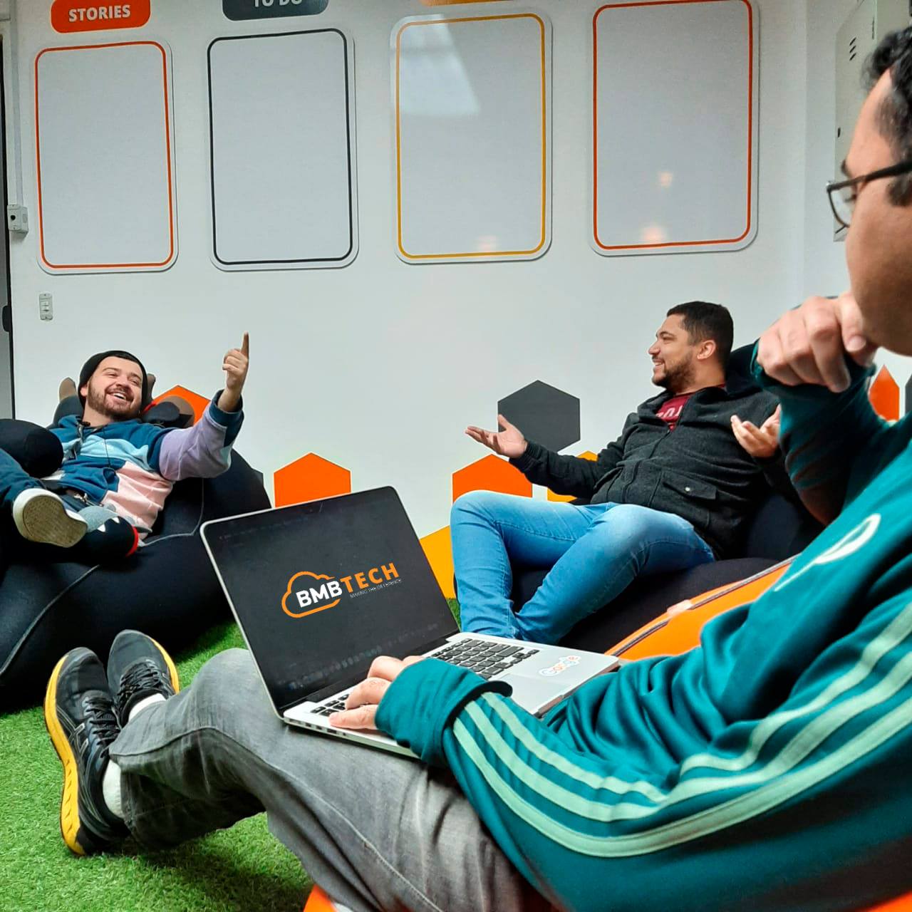 BMB Mode Center - Conheça a BMB Tech empresa de soluções... | Facebook
