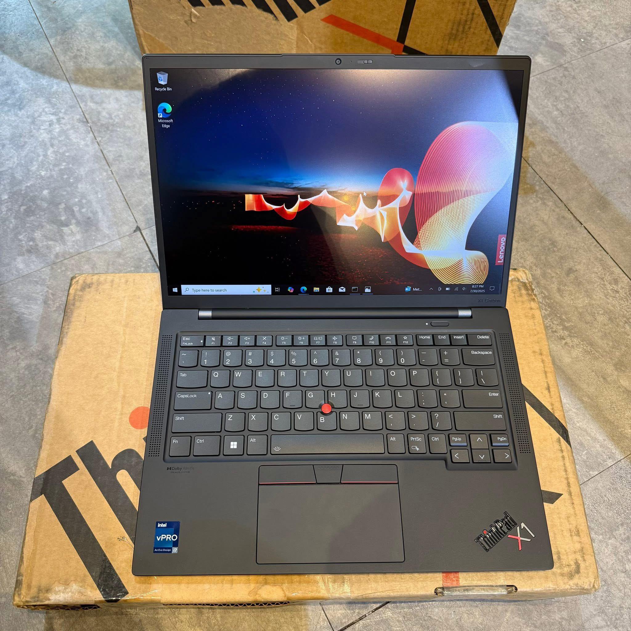 ThinkPad X1 Carbon Gen 10 Core I7 1280P 32GB 1TB UHD 4K 500nits 