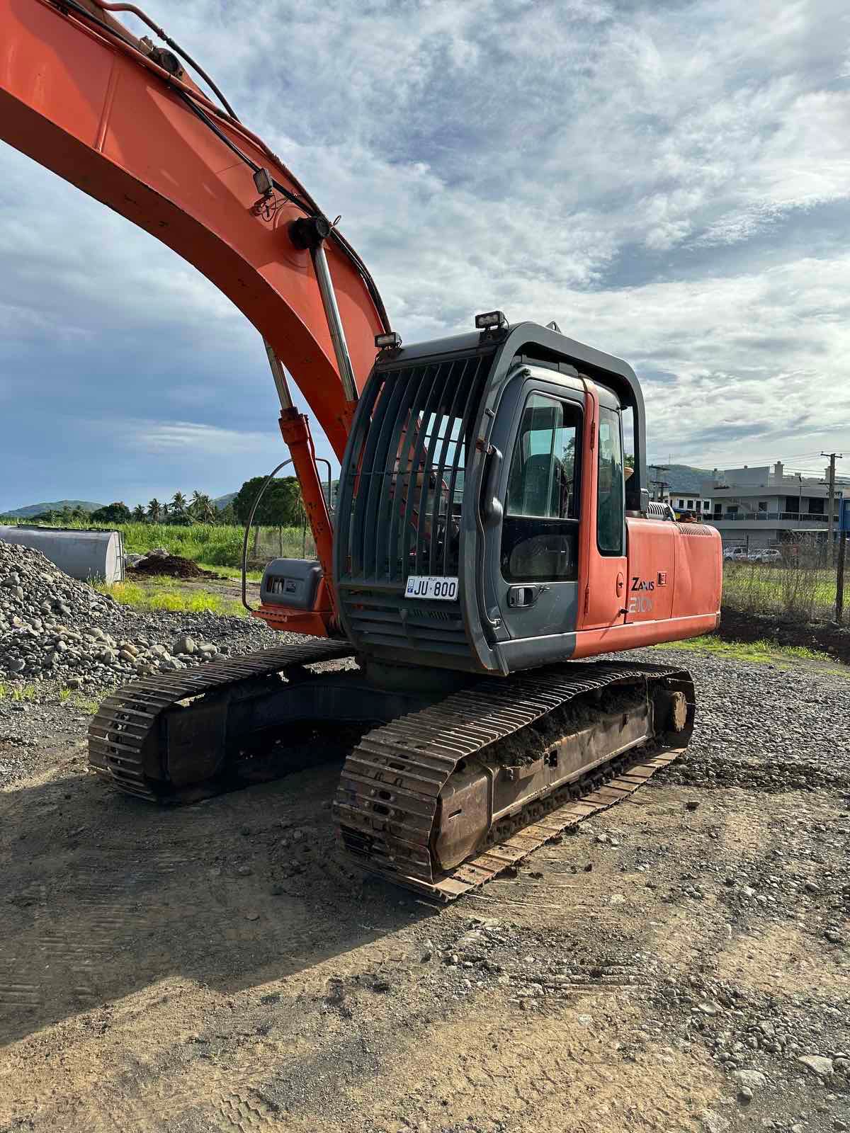 Hitachi Zx 210 For Sale 21 Ton Excavator Good Working Condition
