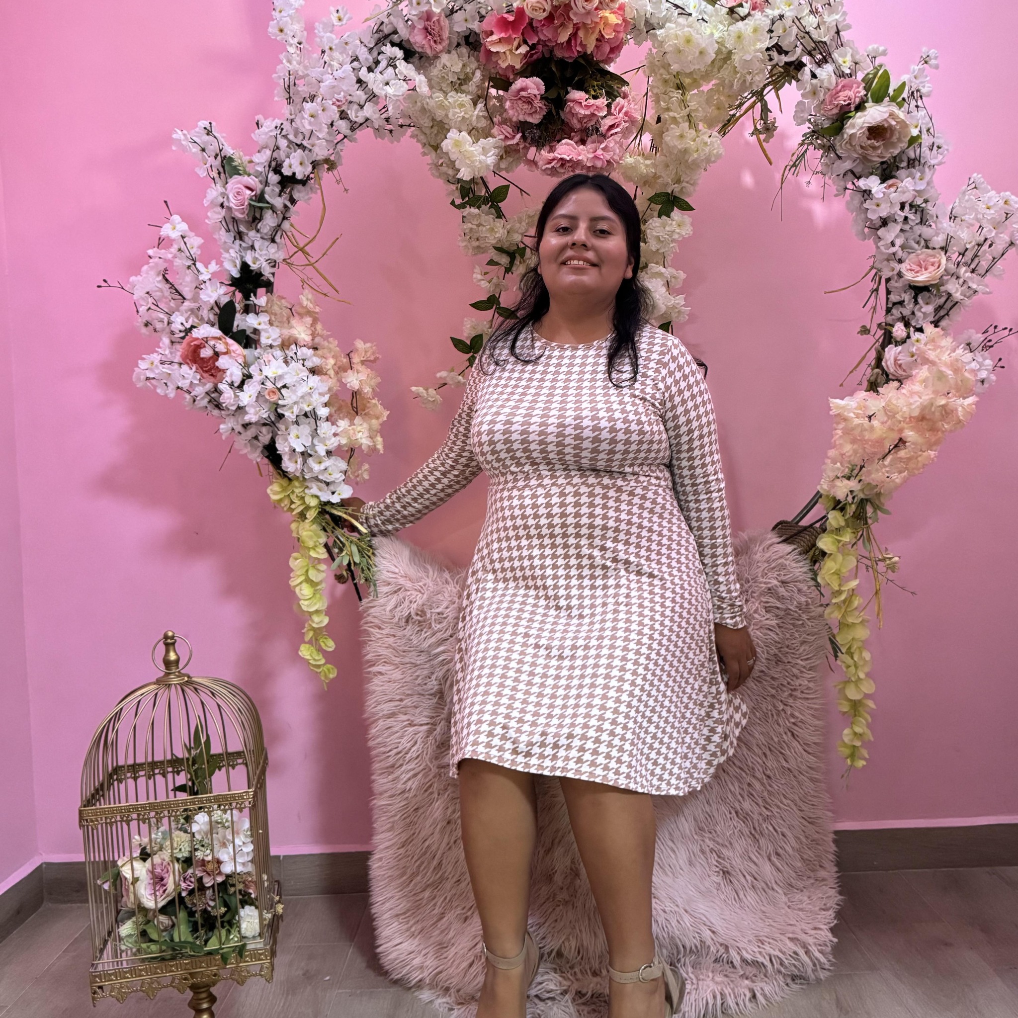 Alejandra Abril - Alejandra Abril added a new photo.