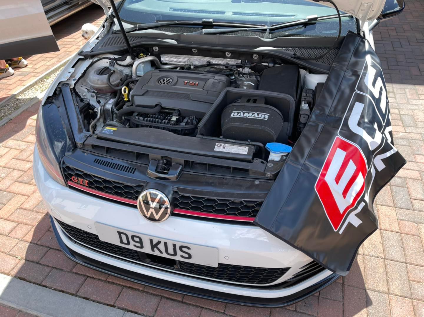 VOLKSWAGEN GOLF 1.0 TSI TL MK7 Upgraded engine performance with 