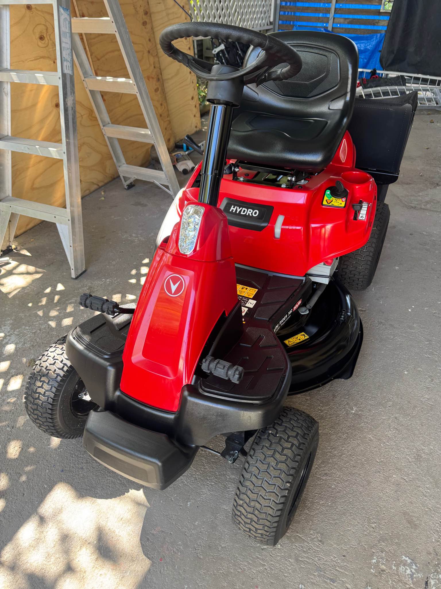 Rover mini rider hydro static ride on with double catcher 3.4hrs ...