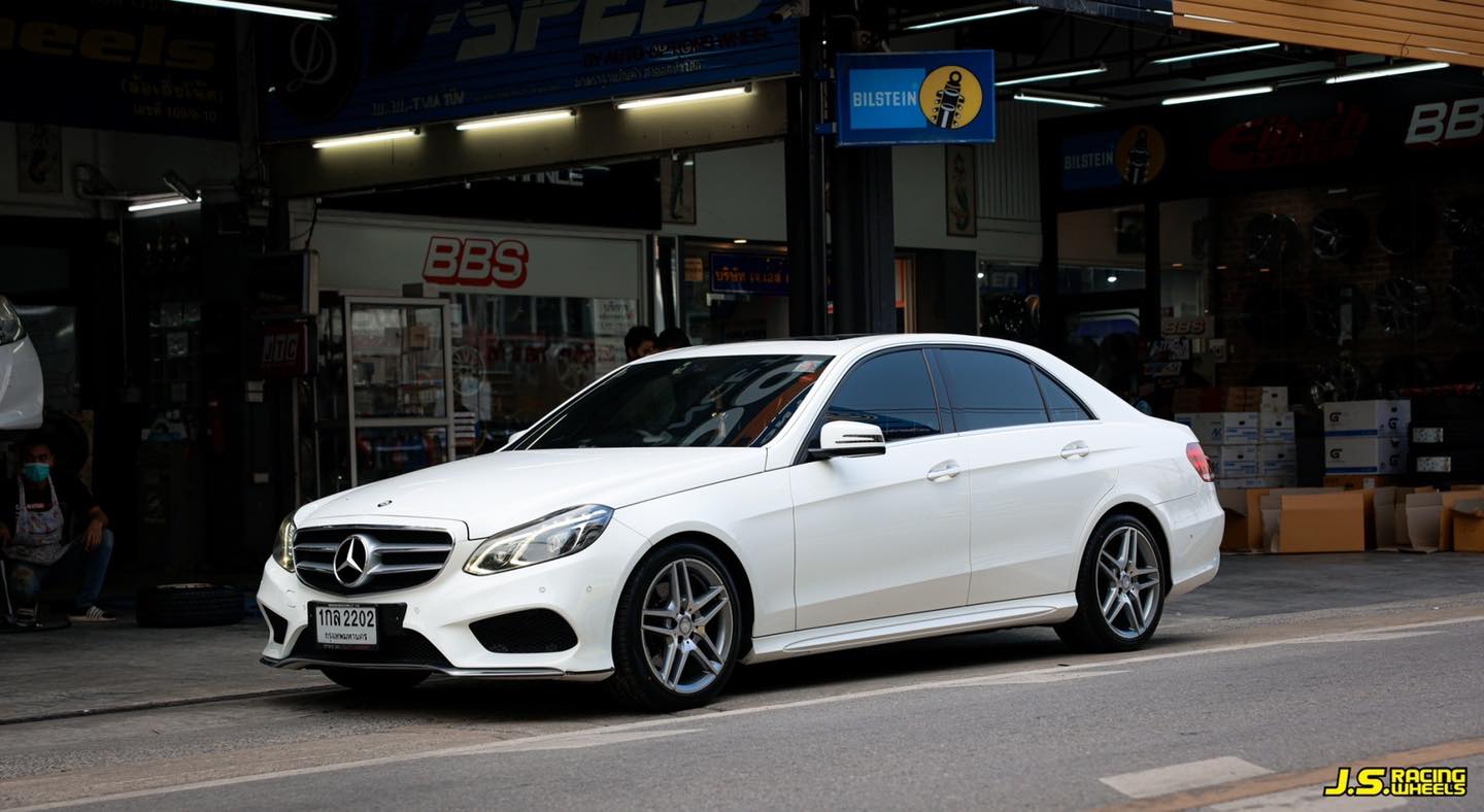 Benz E200 ยางเดิมเสื่อมสภาพมาให้ทางเรา JS ดูแลให้จัดไปคับ!!! >> ยาง ...