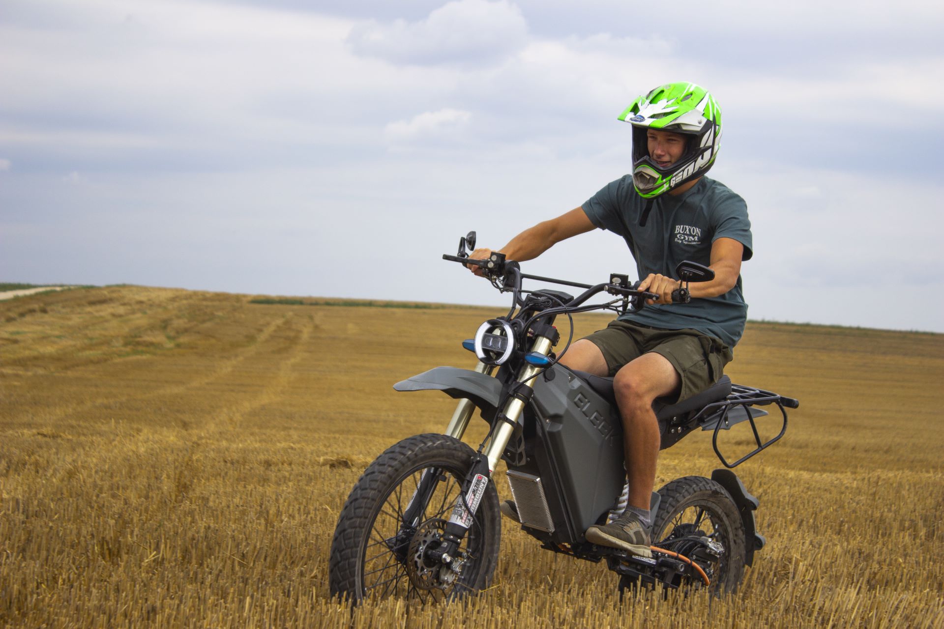 eleek atom electric bicycle AR 1000 Watt Mini This electric motorbike is helping