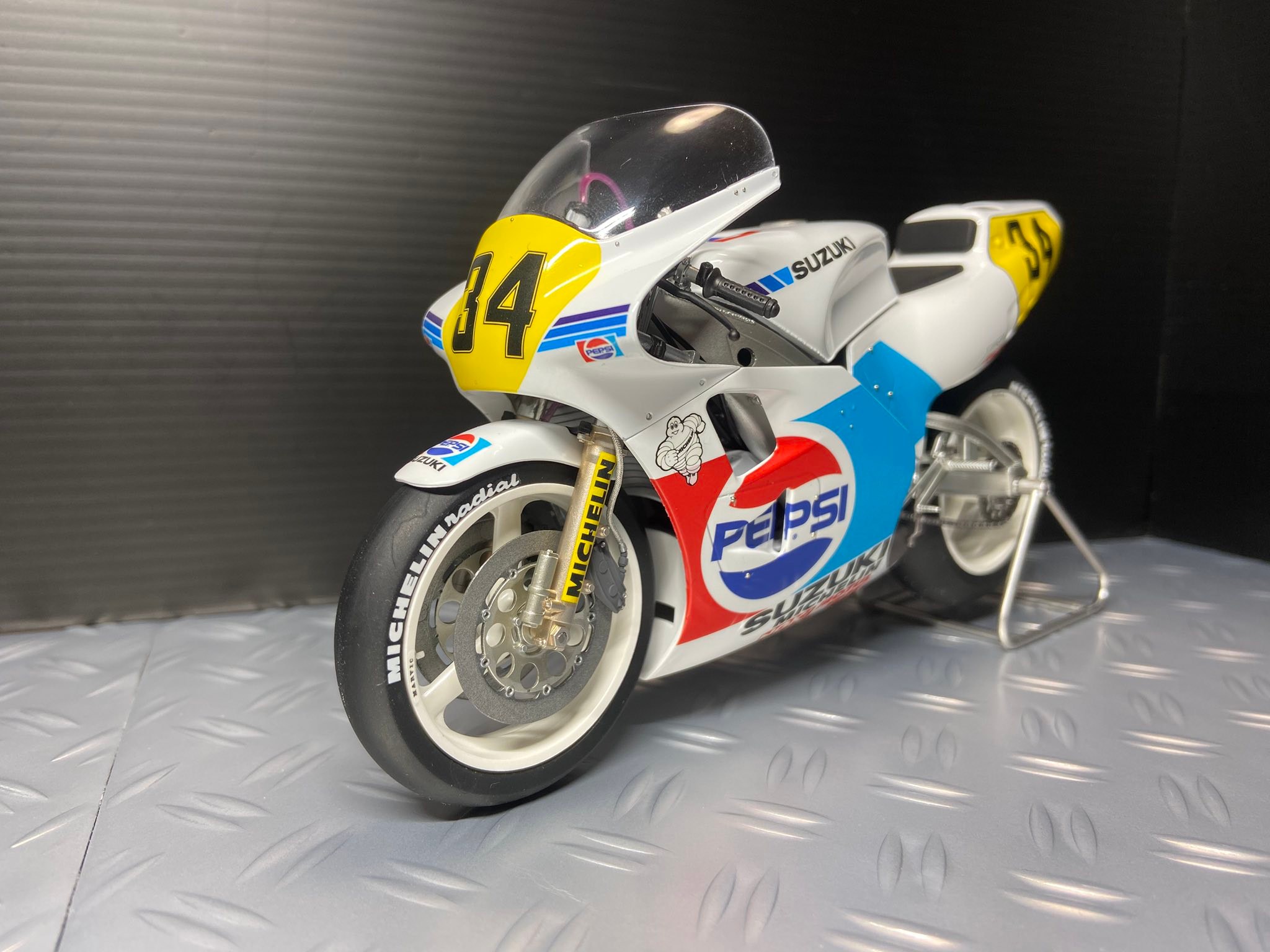 Fujimi SUZUKI RGV-γ チームペプシスズキ