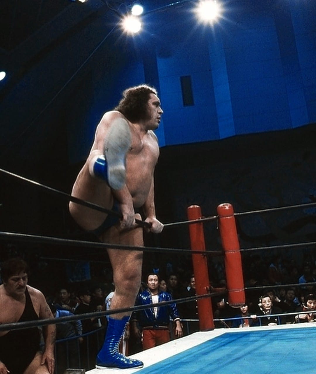 Andre the Giant & Stan Hansen in 1990