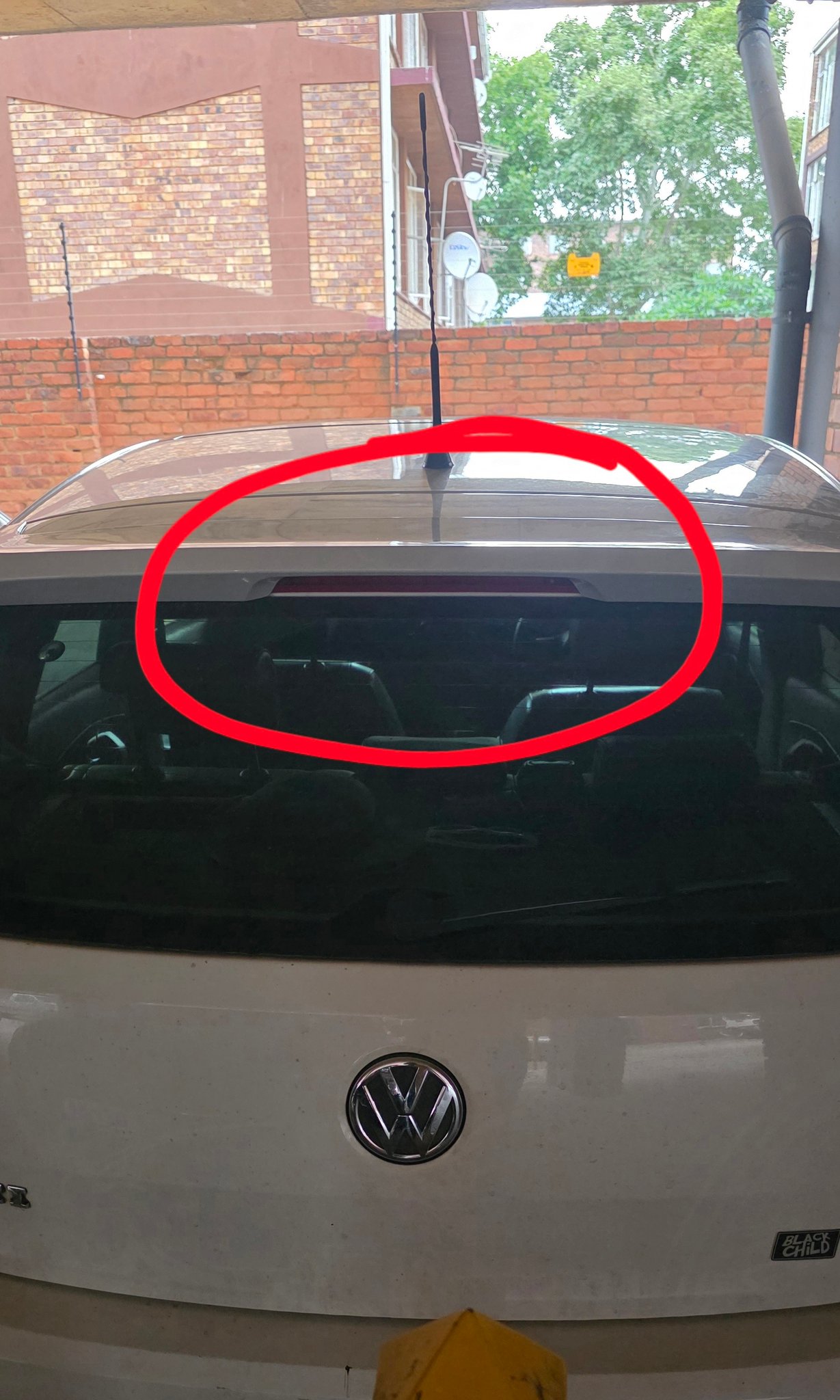 VW Transporter T5 High Level 3rd Brake Light Repair Kit | Genuine Wire & Plug Only For 2003-Onwards Barn Door/Tailgate