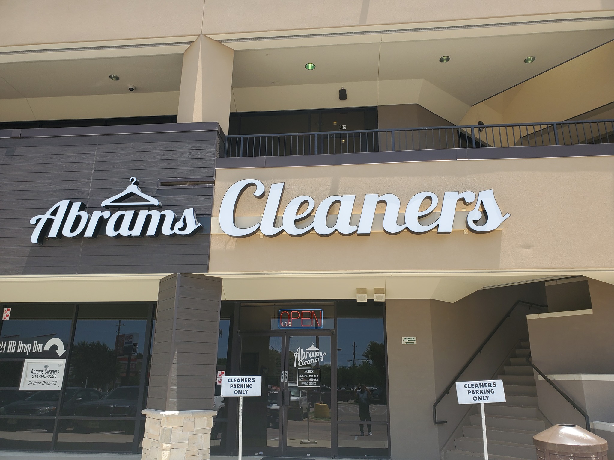 Abrams cleaners Dallas TX
